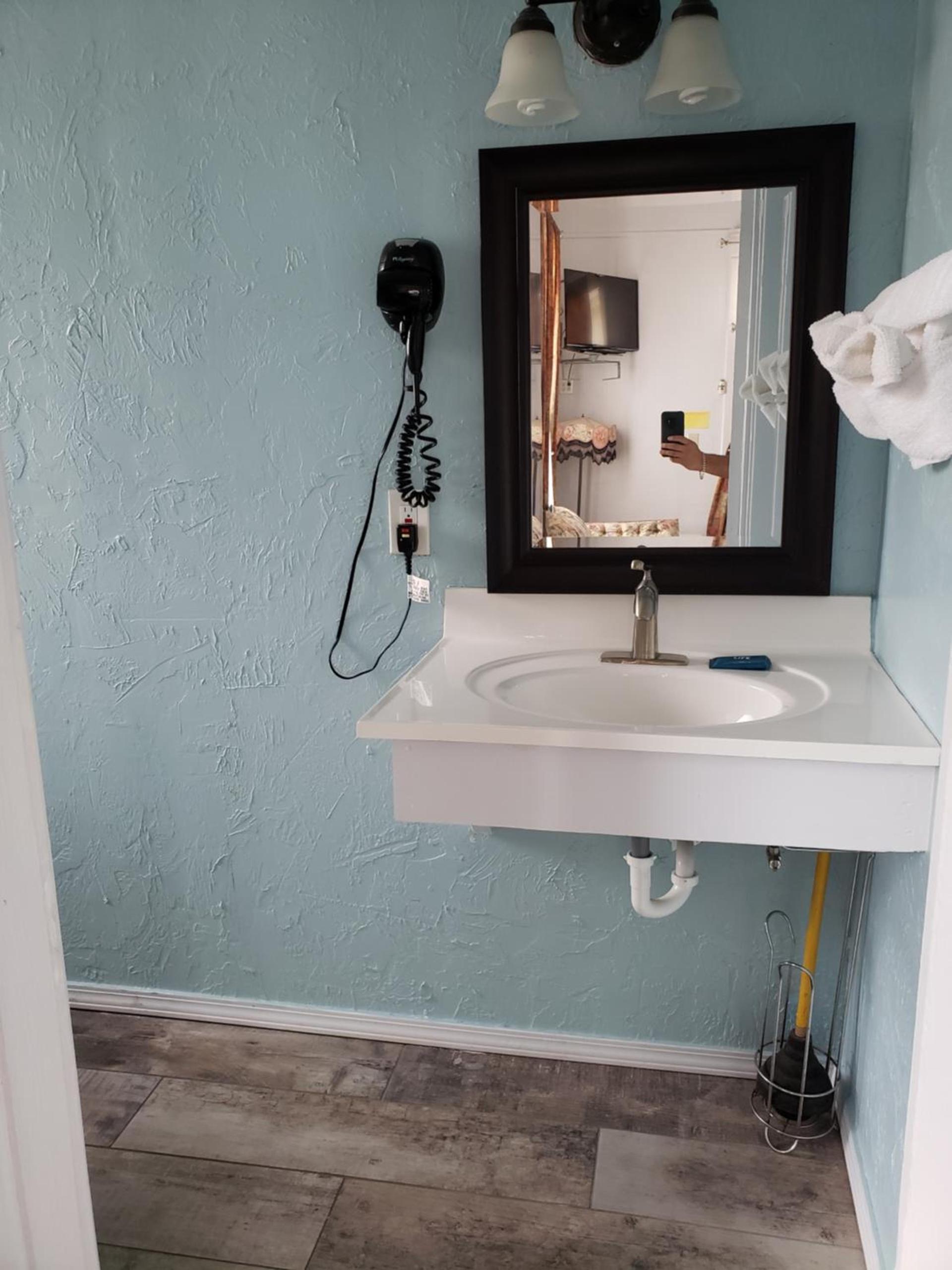Topaz Motel - Flagler Beach photo 52