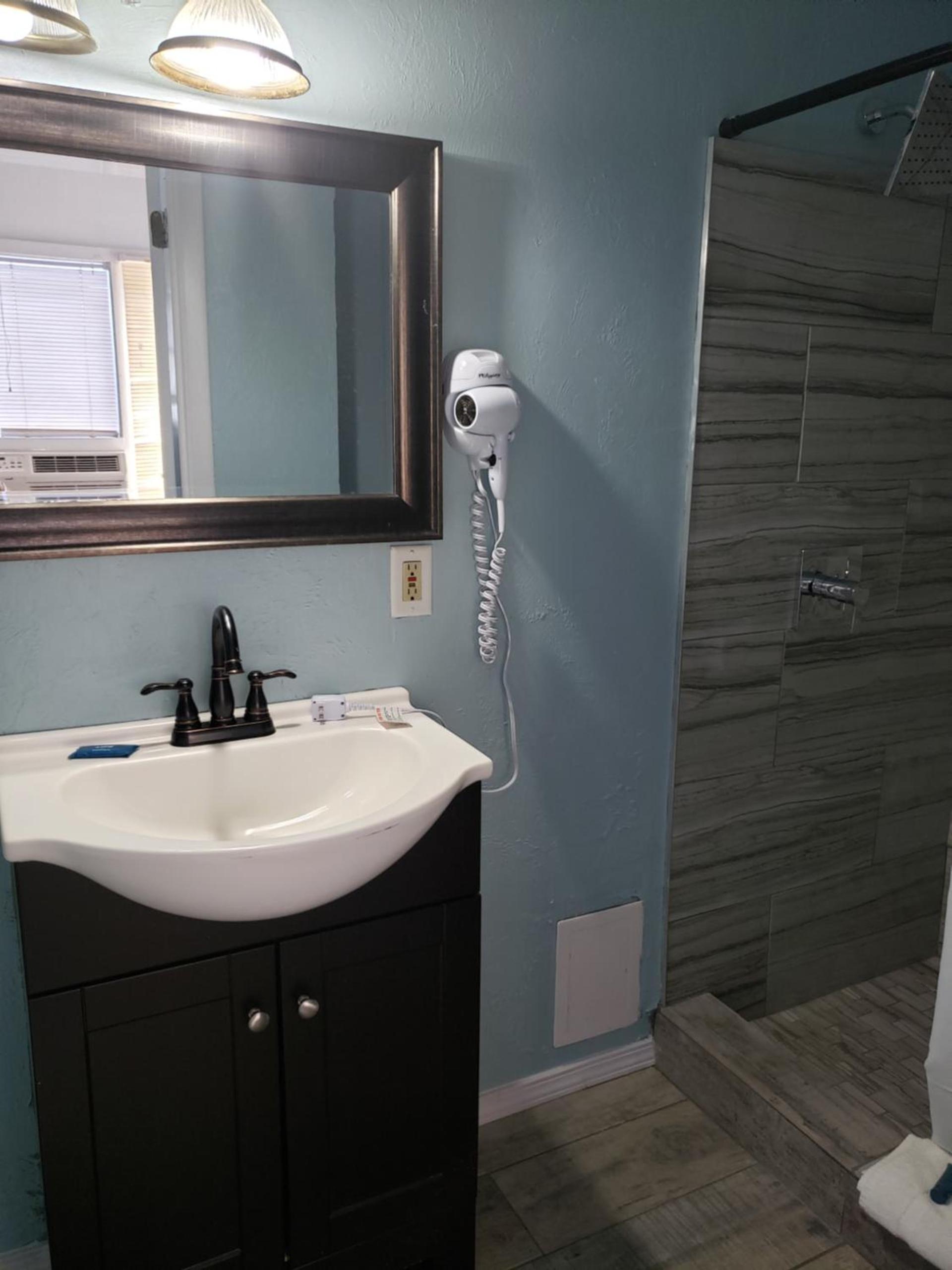Topaz Motel - Flagler Beach photo 87