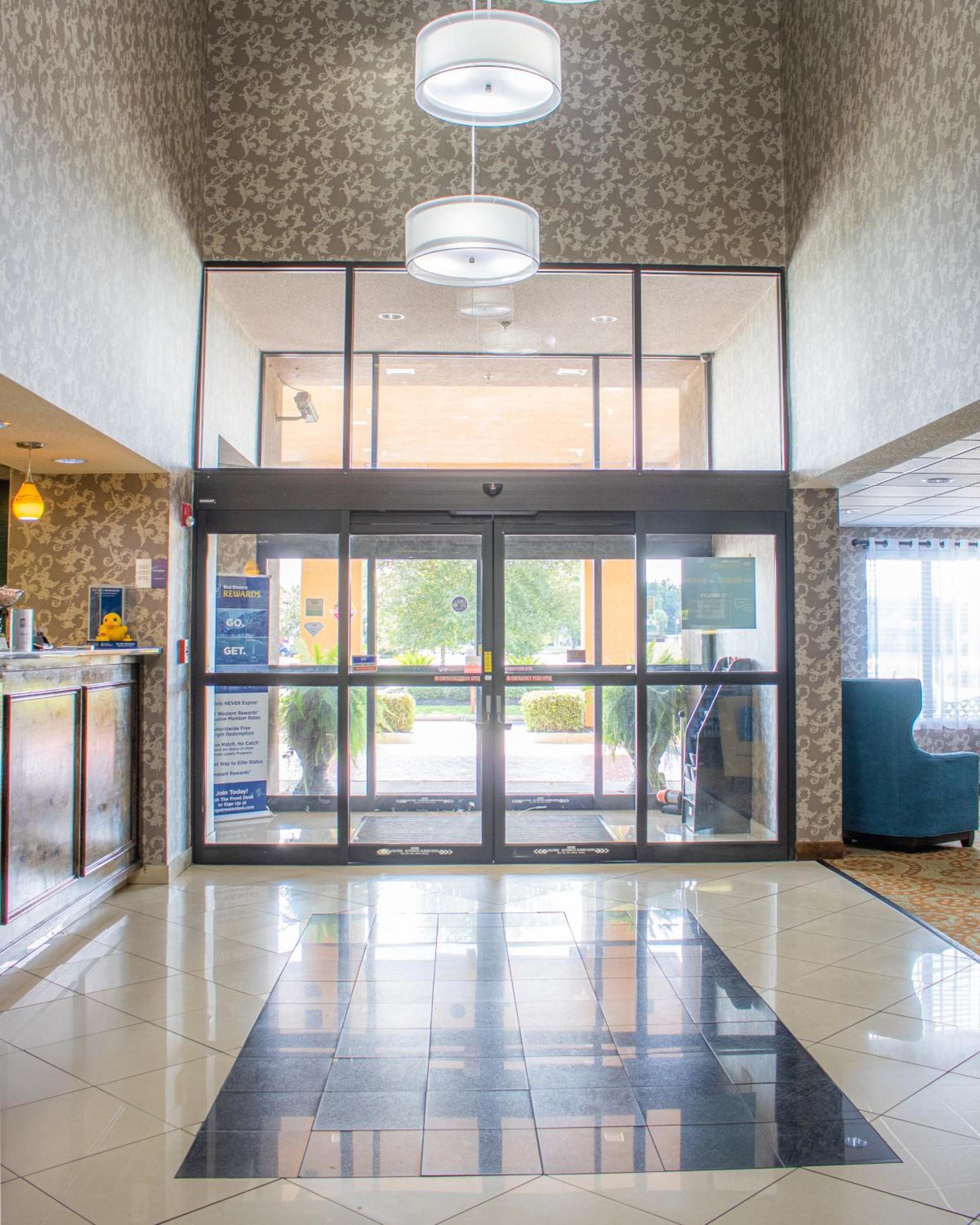 Best Western Plus Richmond Hill Inn photo 58