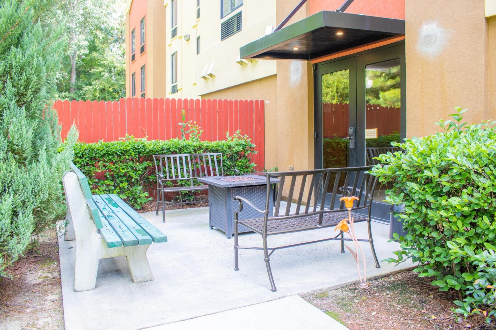 Best Western Plus Richmond Hill Inn photo 53
