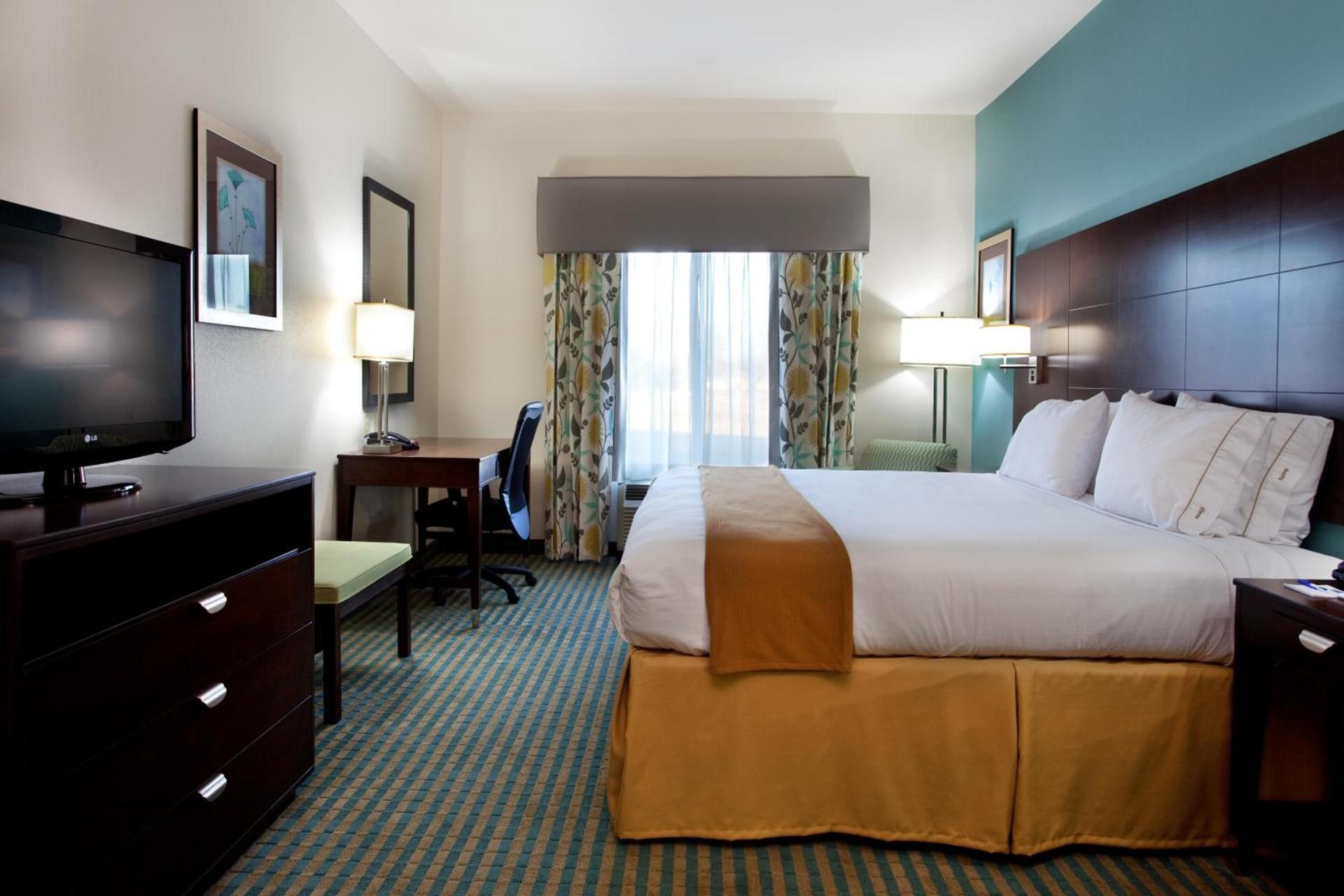 Holiday Inn Express Hotel & Suites Picayune by IHG photo 9
