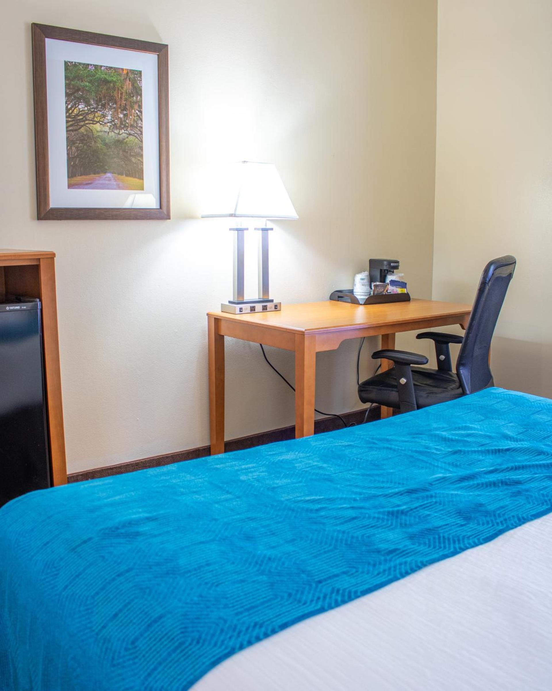 Best Western Plus Richmond Hill Inn photo 48