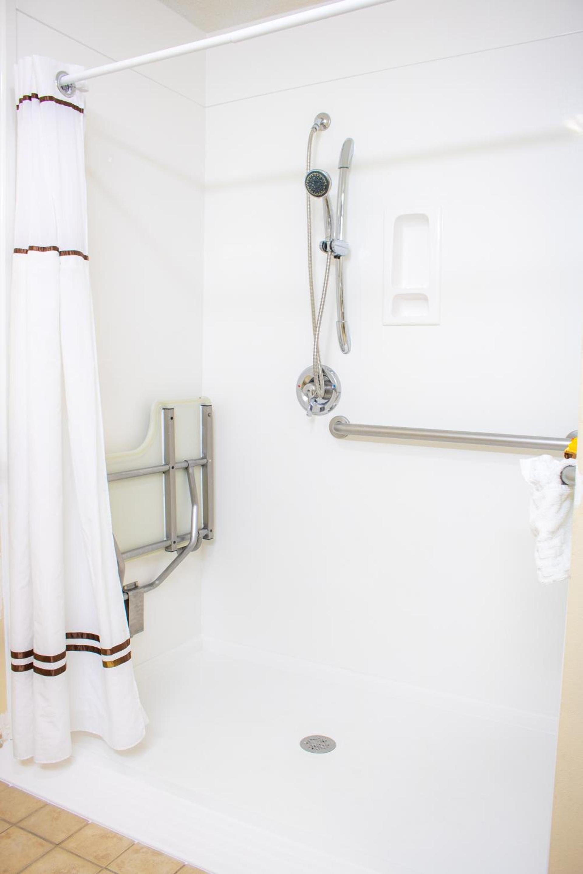 Best Western Plus Richmond Hill Inn photo 47