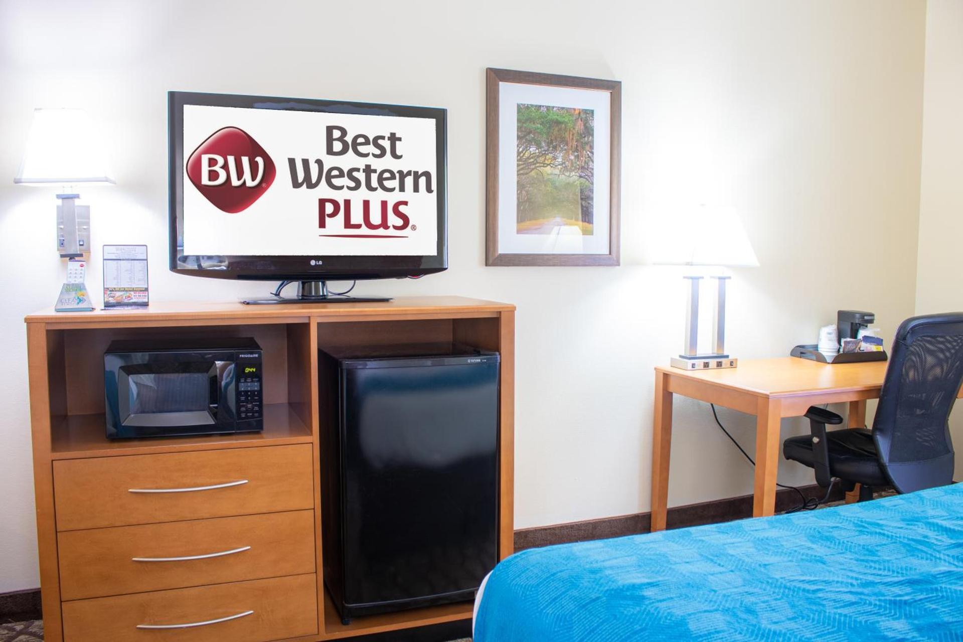 Best Western Plus Richmond Hill Inn photo 38