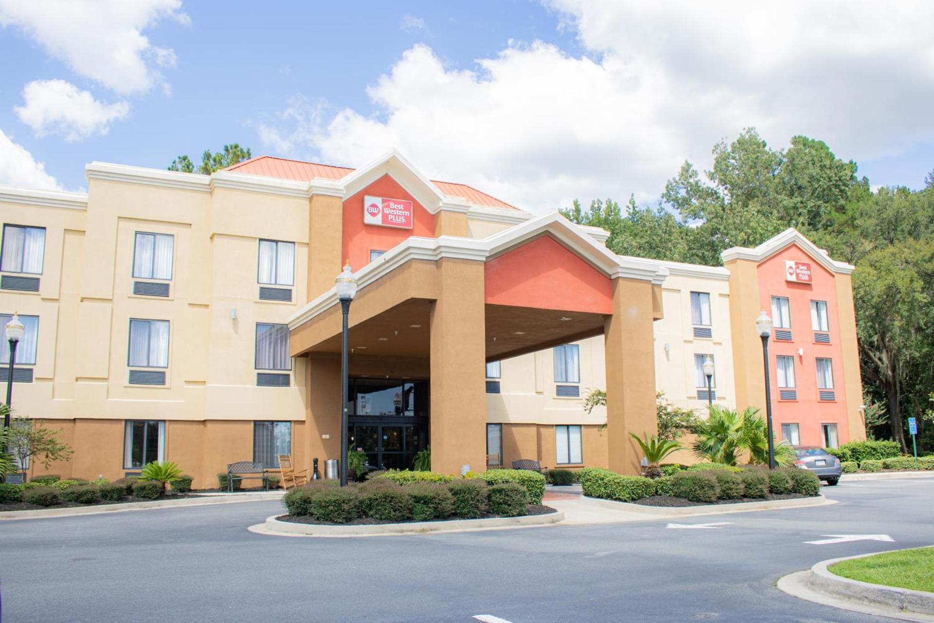 Best Western Plus Richmond Hill Inn photo 33