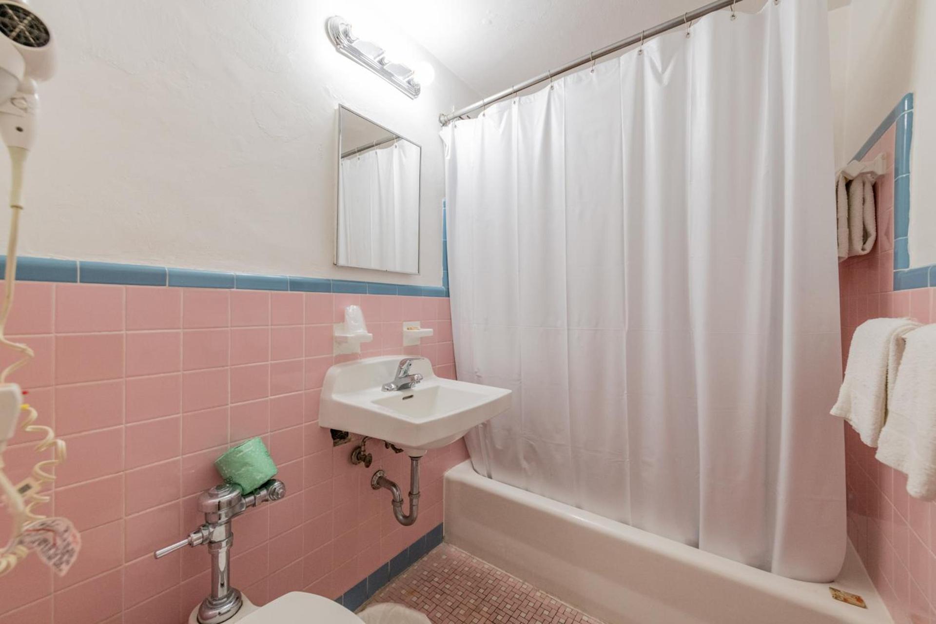 Ocean Beach Suites photo 7