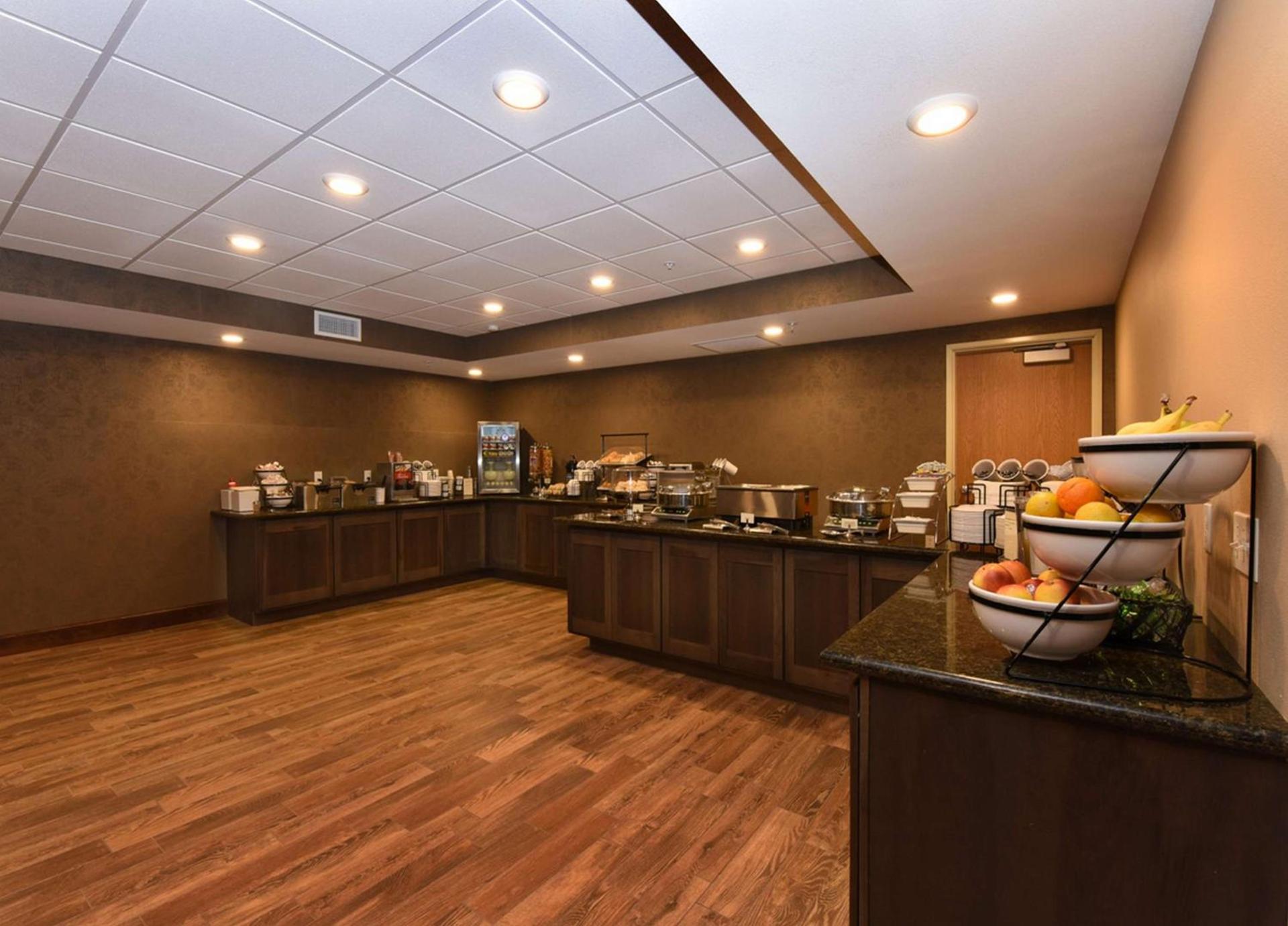 Best Western Plus Vintage Valley Inn photo 26