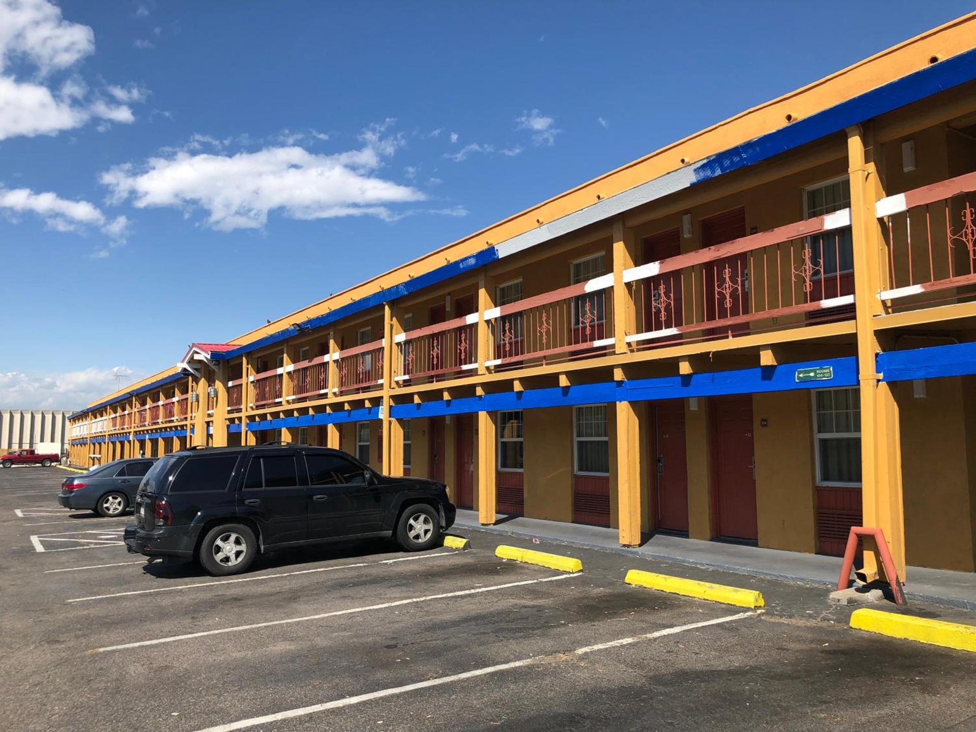 Americas Best Value Inn Denver photo 27