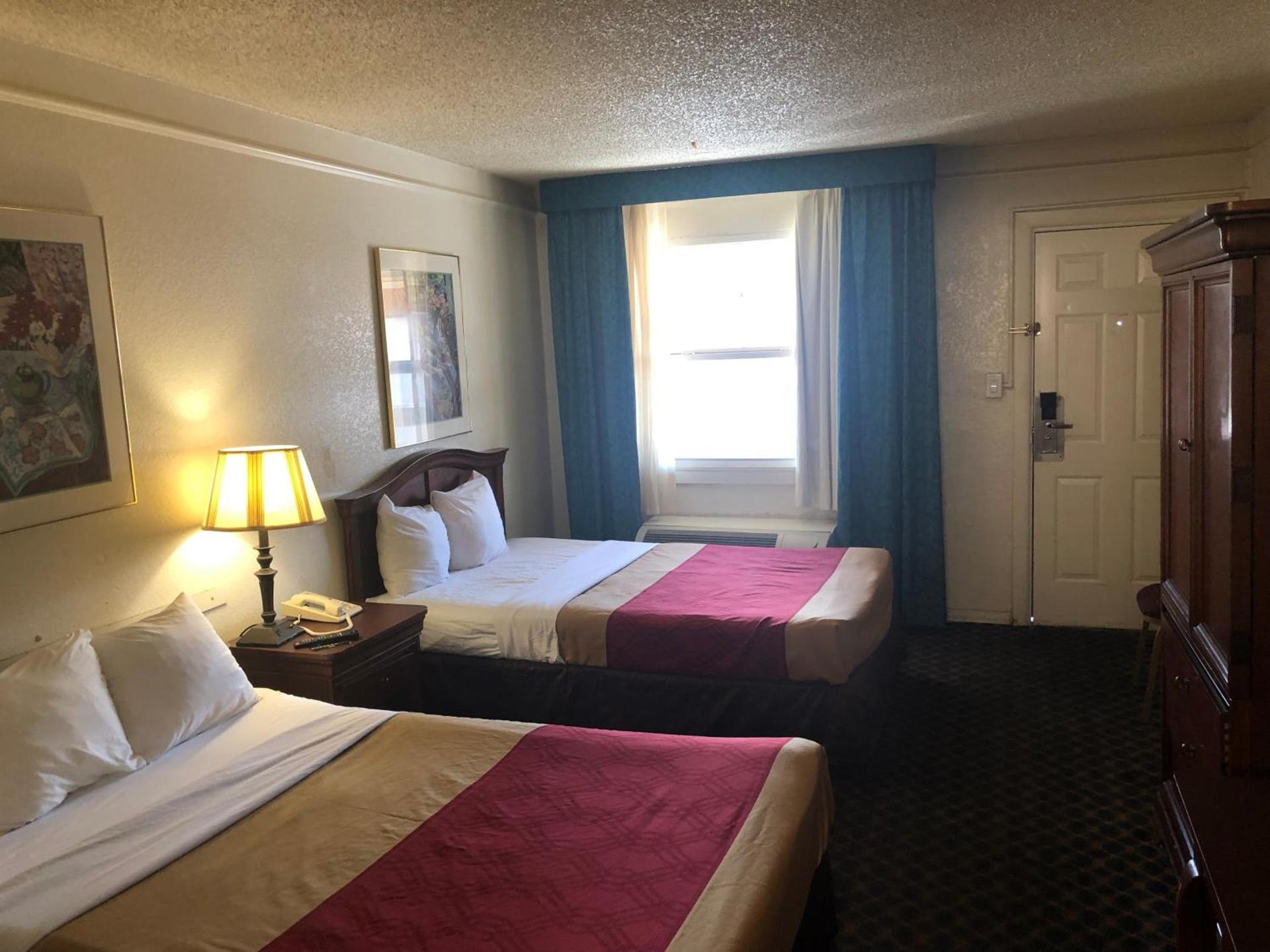 Americas Best Value Inn Denver photo 16