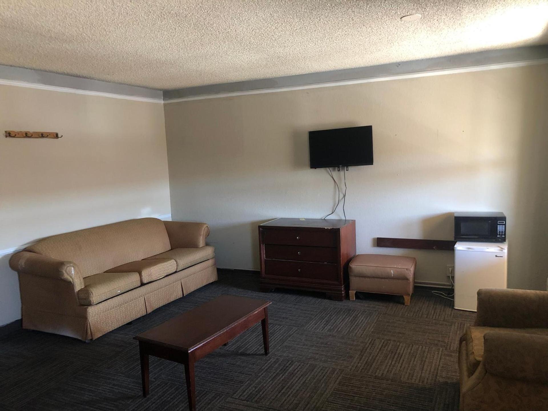 Americas Best Value Inn Denver photo 13