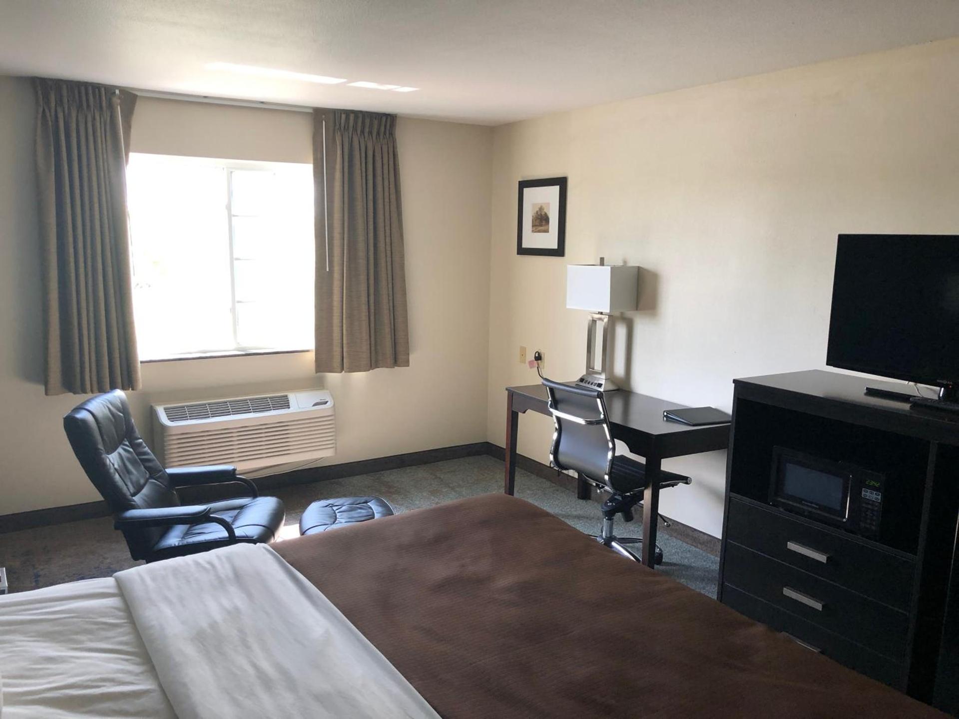 AmericInn by Wyndham Maquoketa photo 15