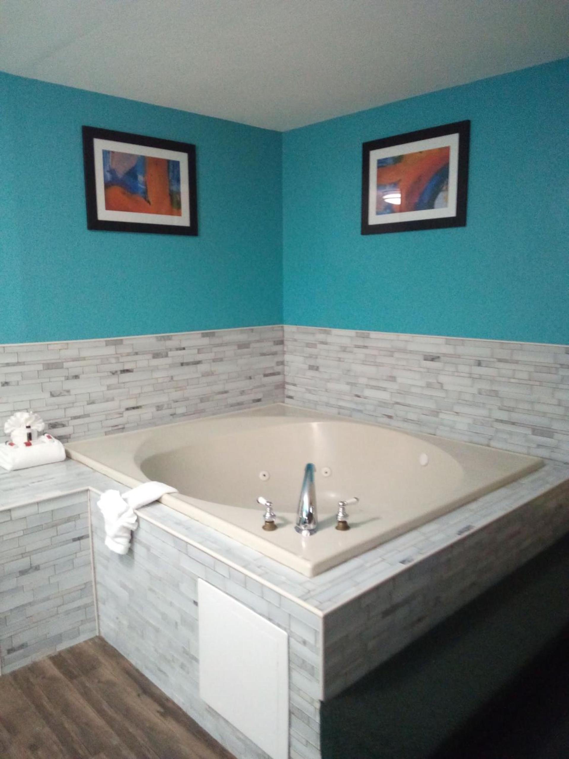 Ramada by Wyndham Groton Mystic photo 42