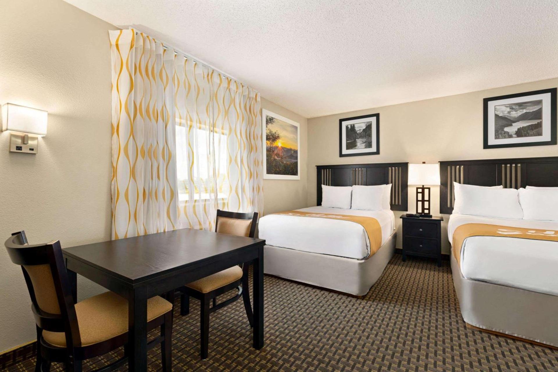 Days Inn by Wyndham Cortez photo 17