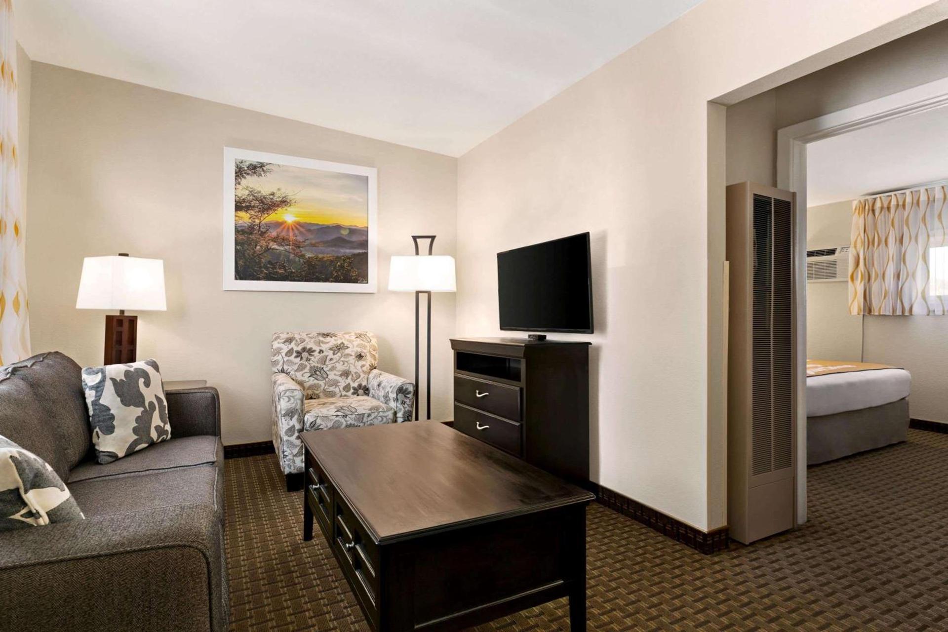 Days Inn by Wyndham Cortez photo 23