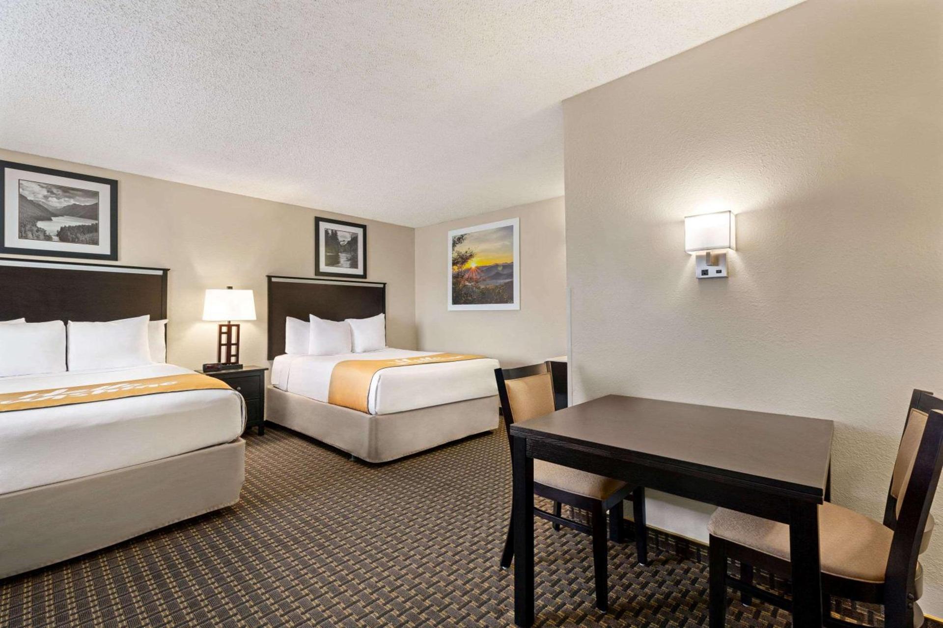 Days Inn by Wyndham Cortez photo 29