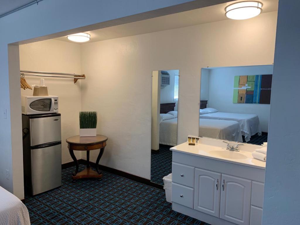 The Sands Motel photo 46