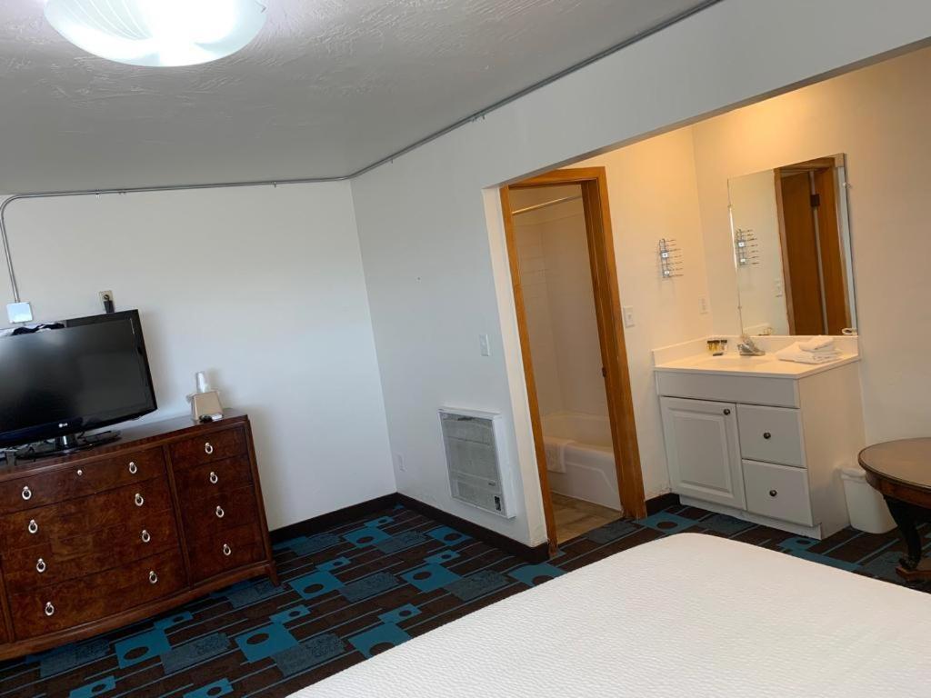 The Sands Motel photo 34