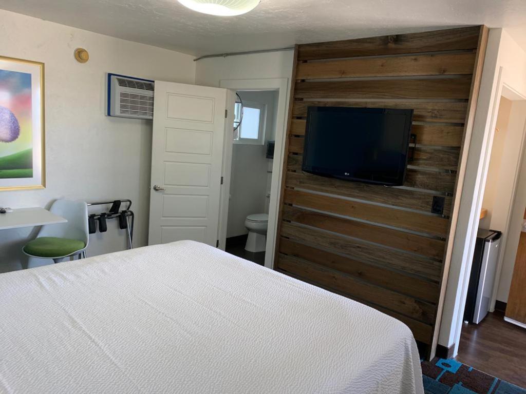 The Sands Motel photo 23