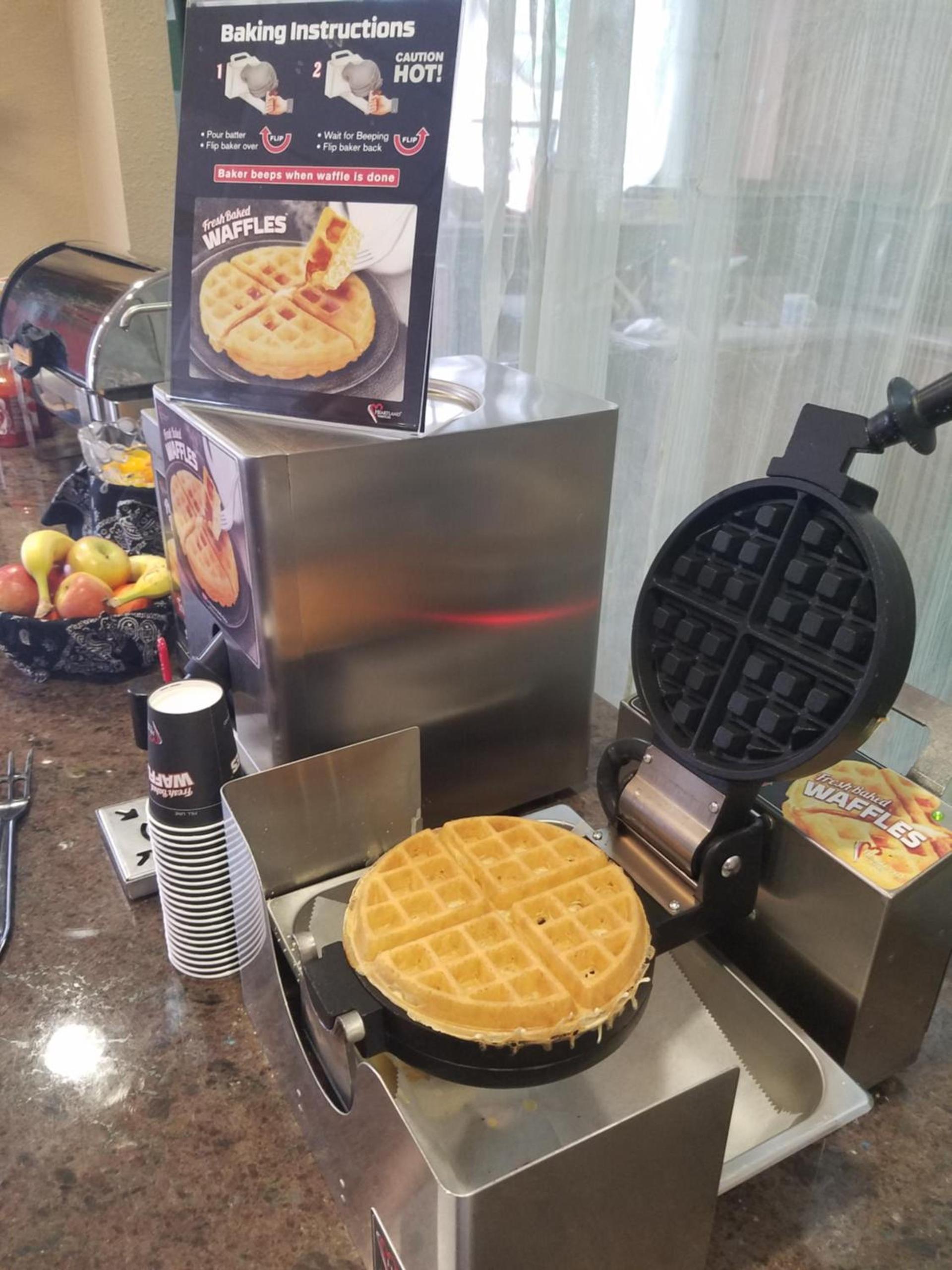 Country Hearth Inn & Suites Edwardsville photo 25
