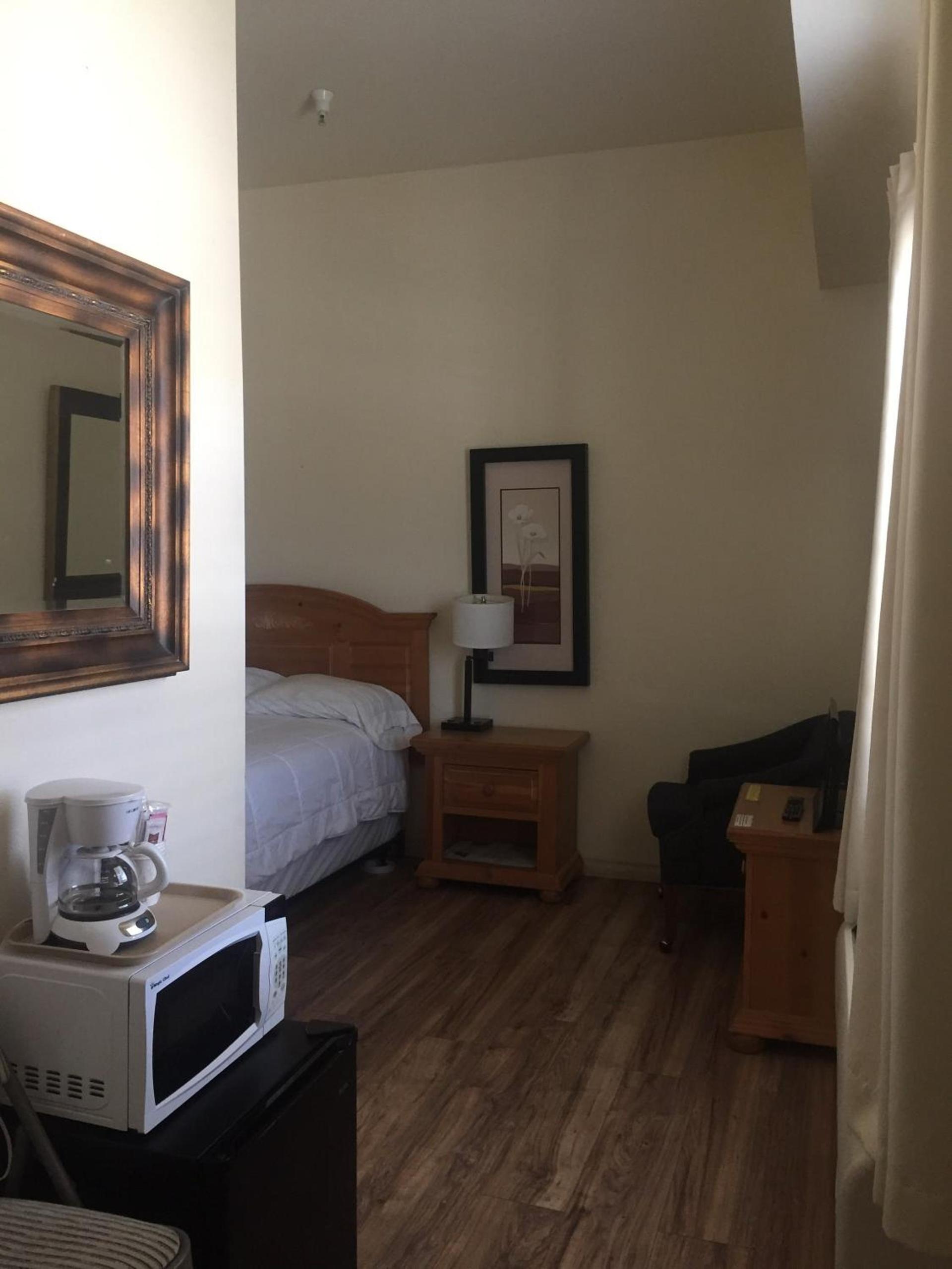 Whitney Portal Hotel And Hostel photo 31