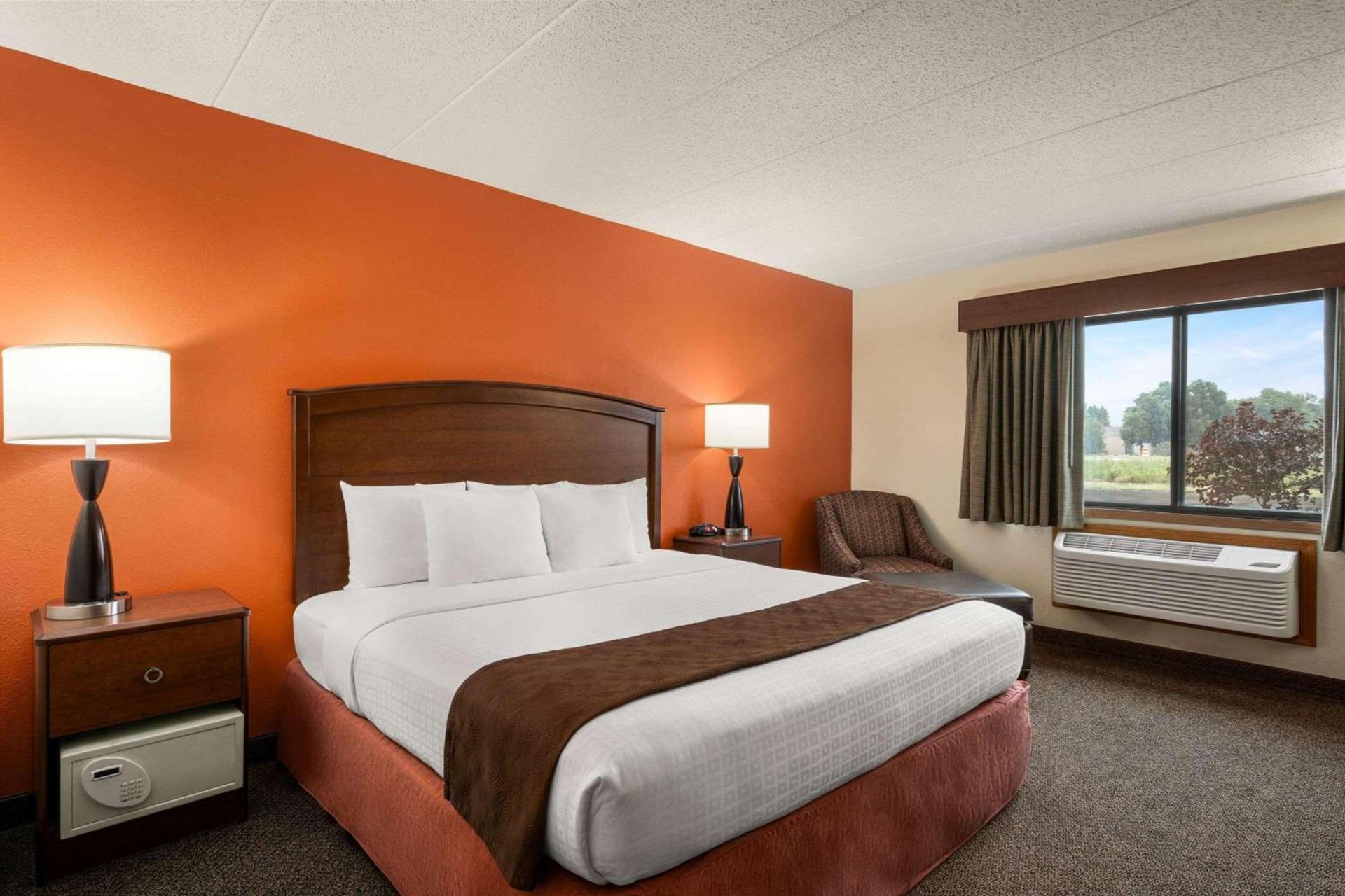 AmericInn by Wyndham Virginia photo 65