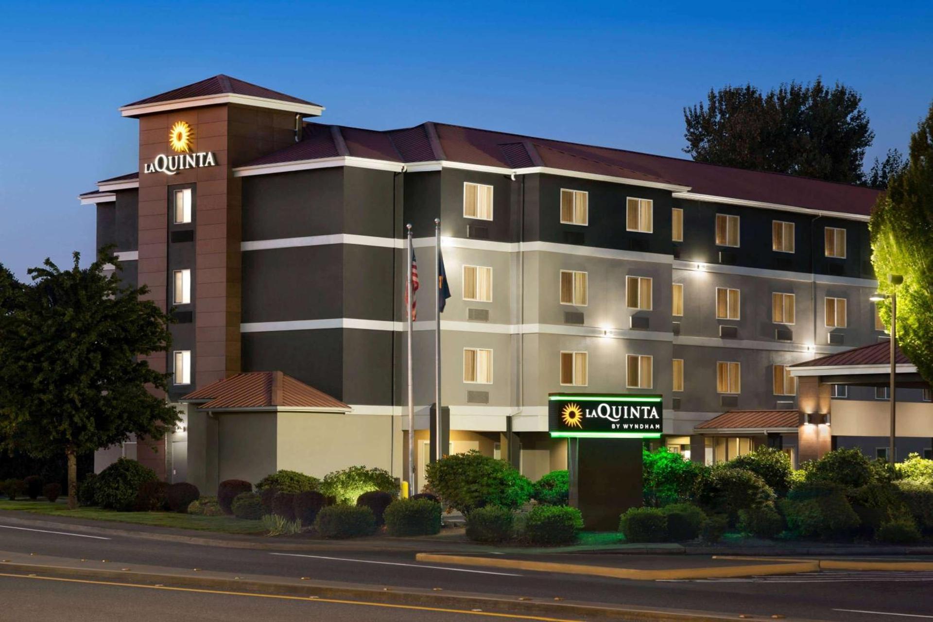 La Quinta by Wyndham Salem OR photo 2