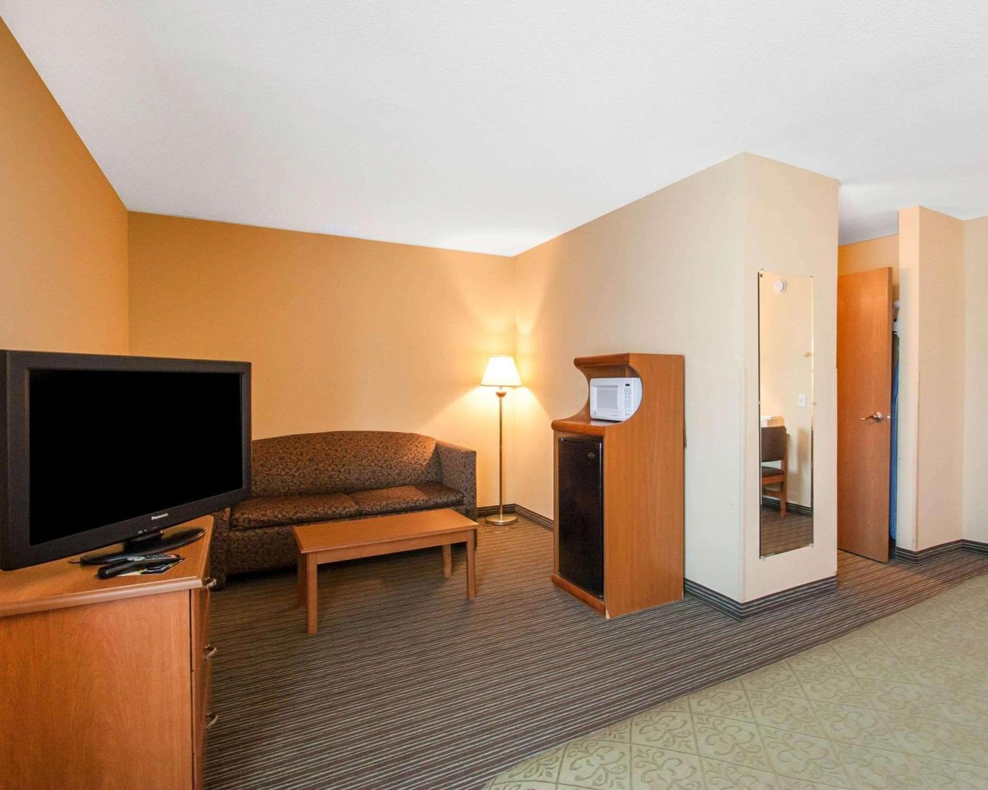 Quality Inn Joplin I-44 photo 21