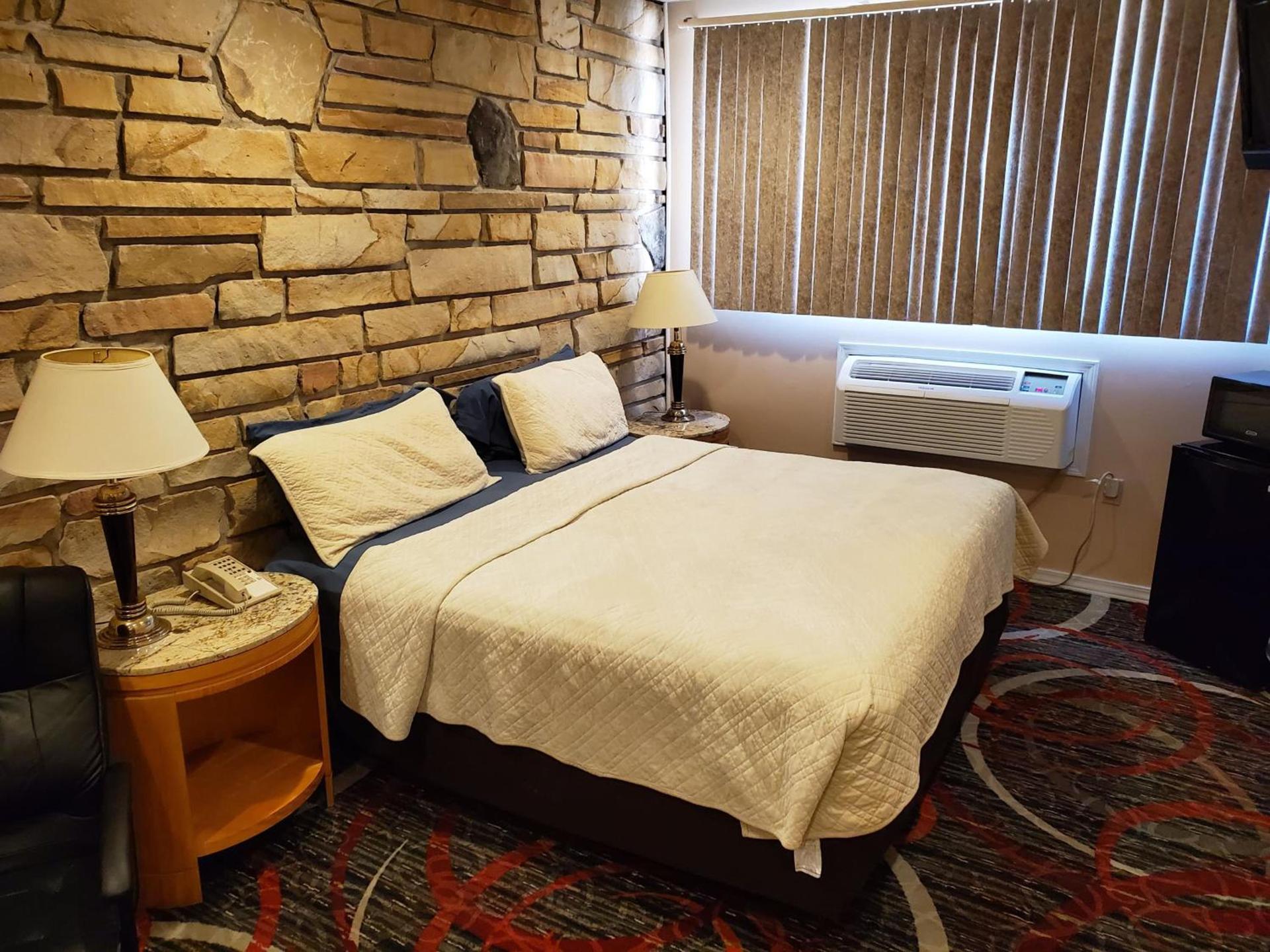 Jefferson Hills Motel photo 42