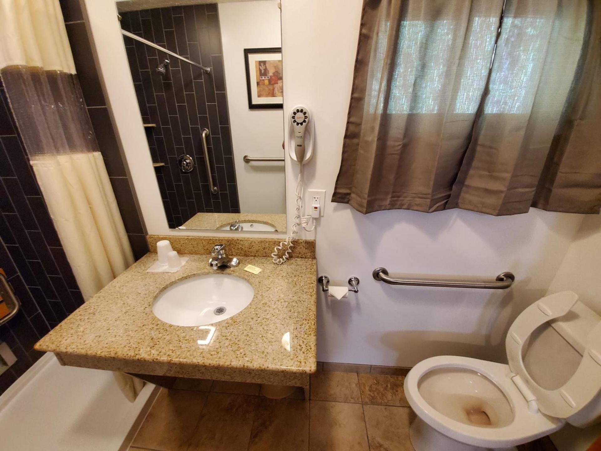 Jefferson Hills Motel photo 36
