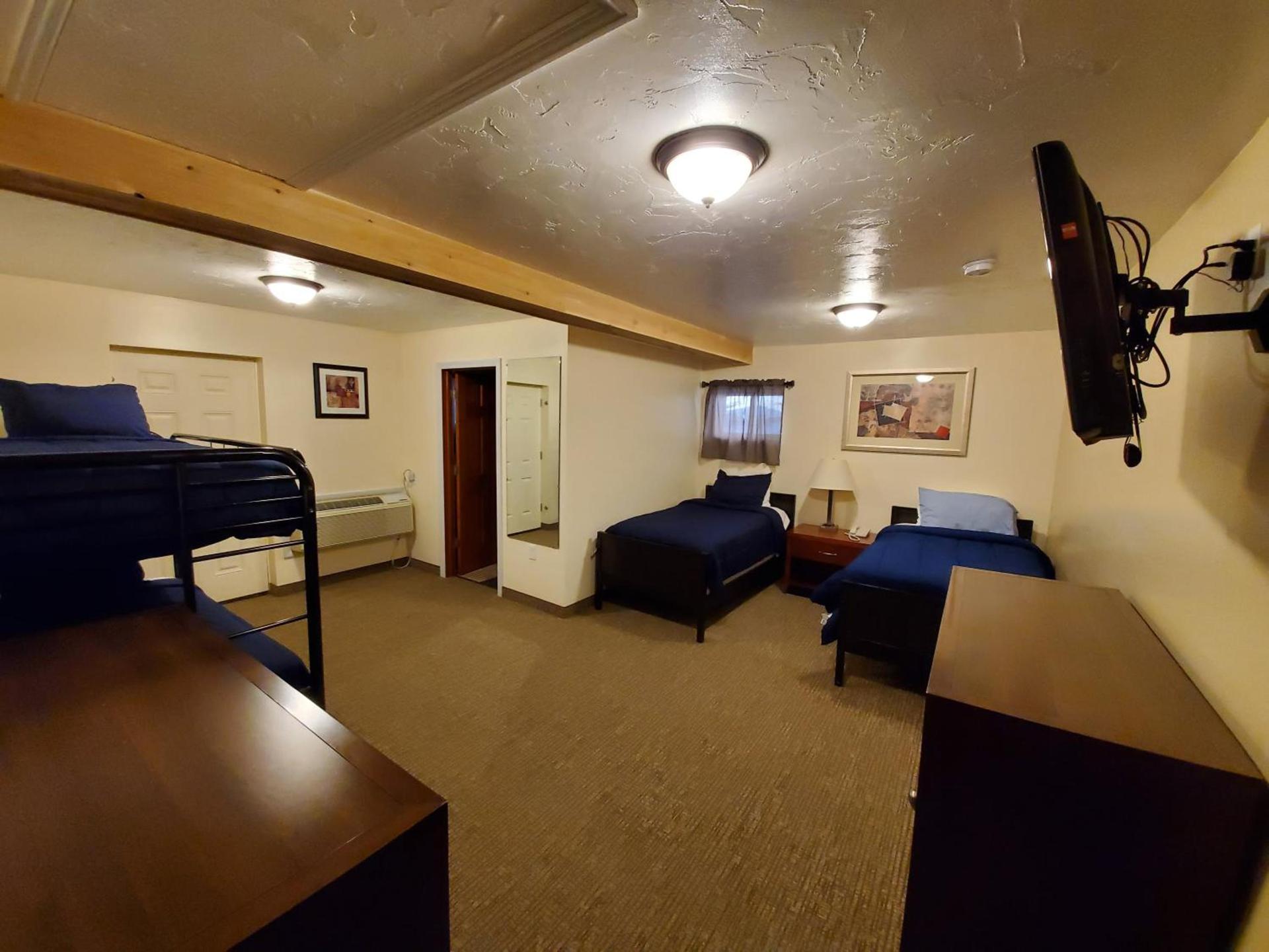 Jefferson Hills Motel photo 51