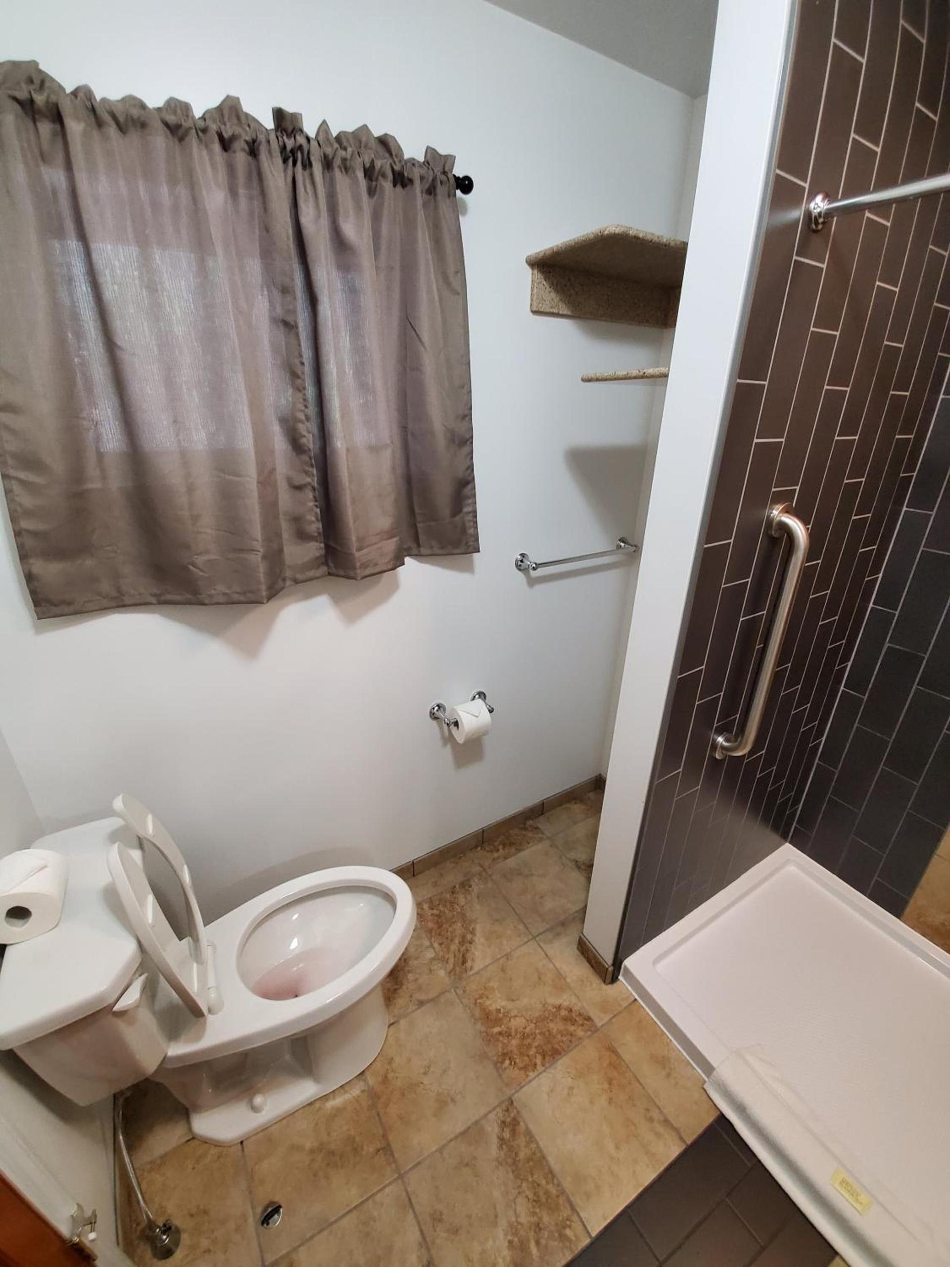 Jefferson Hills Motel photo 28