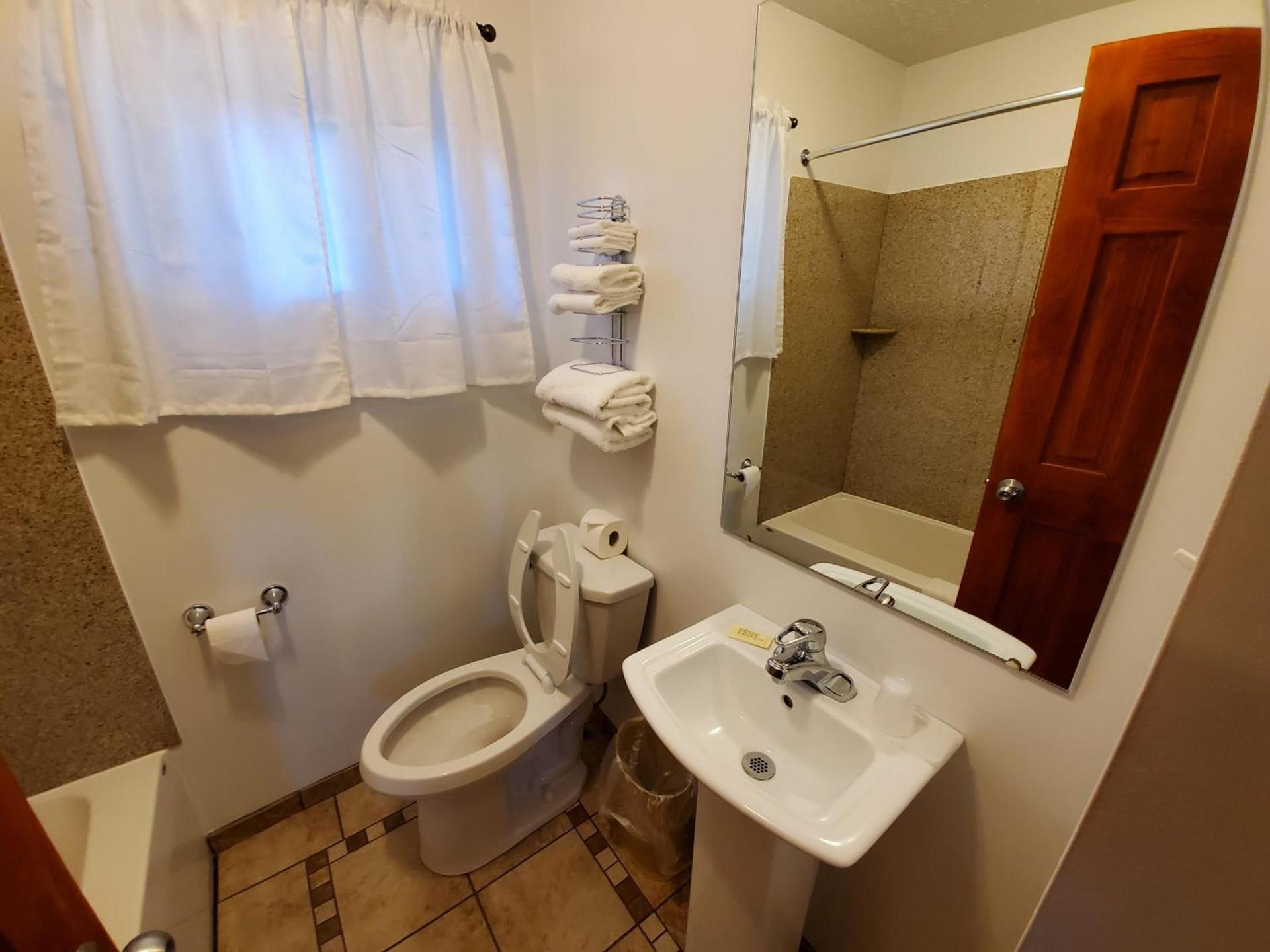 Jefferson Hills Motel photo 20