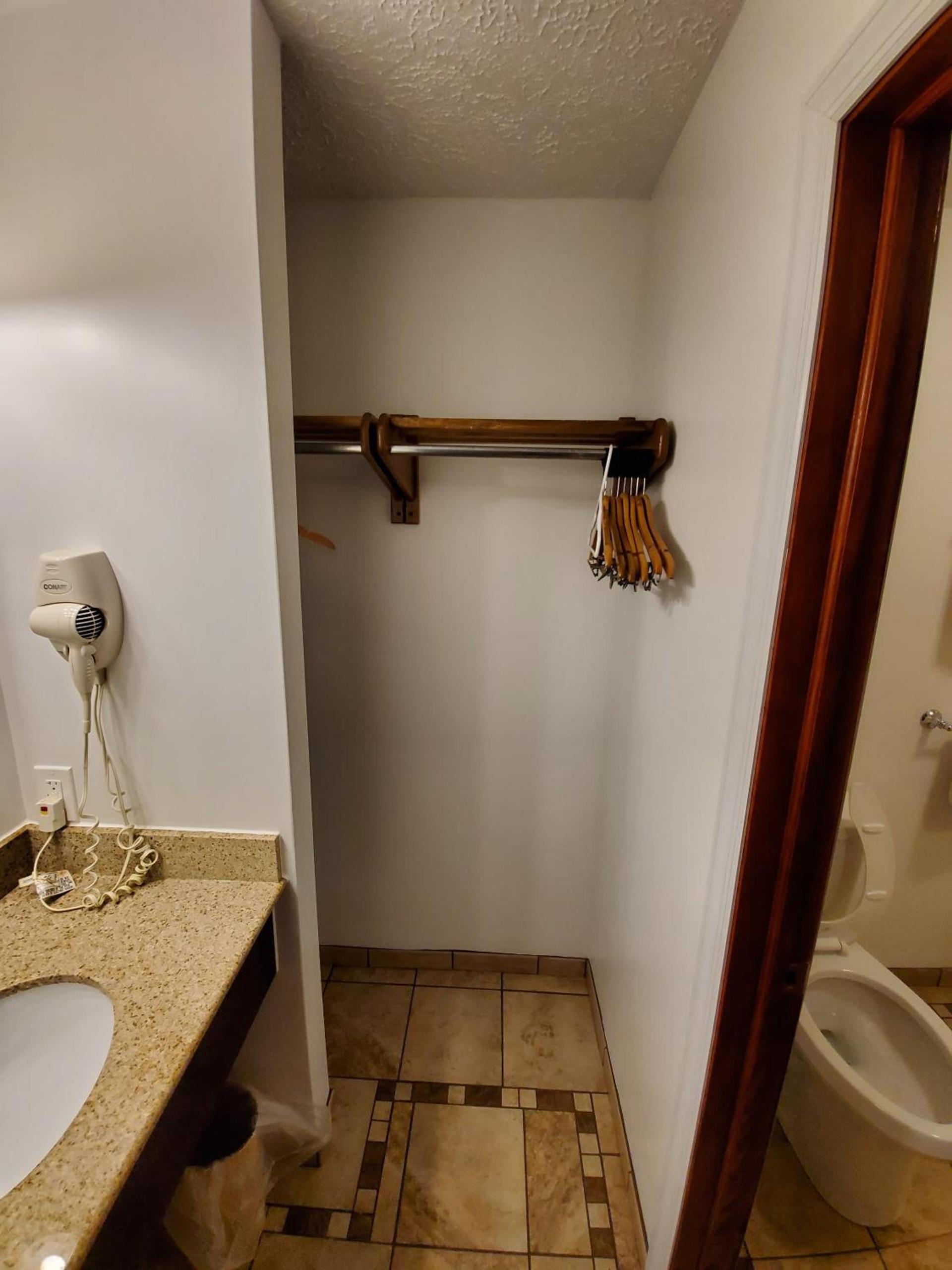 Jefferson Hills Motel photo 12