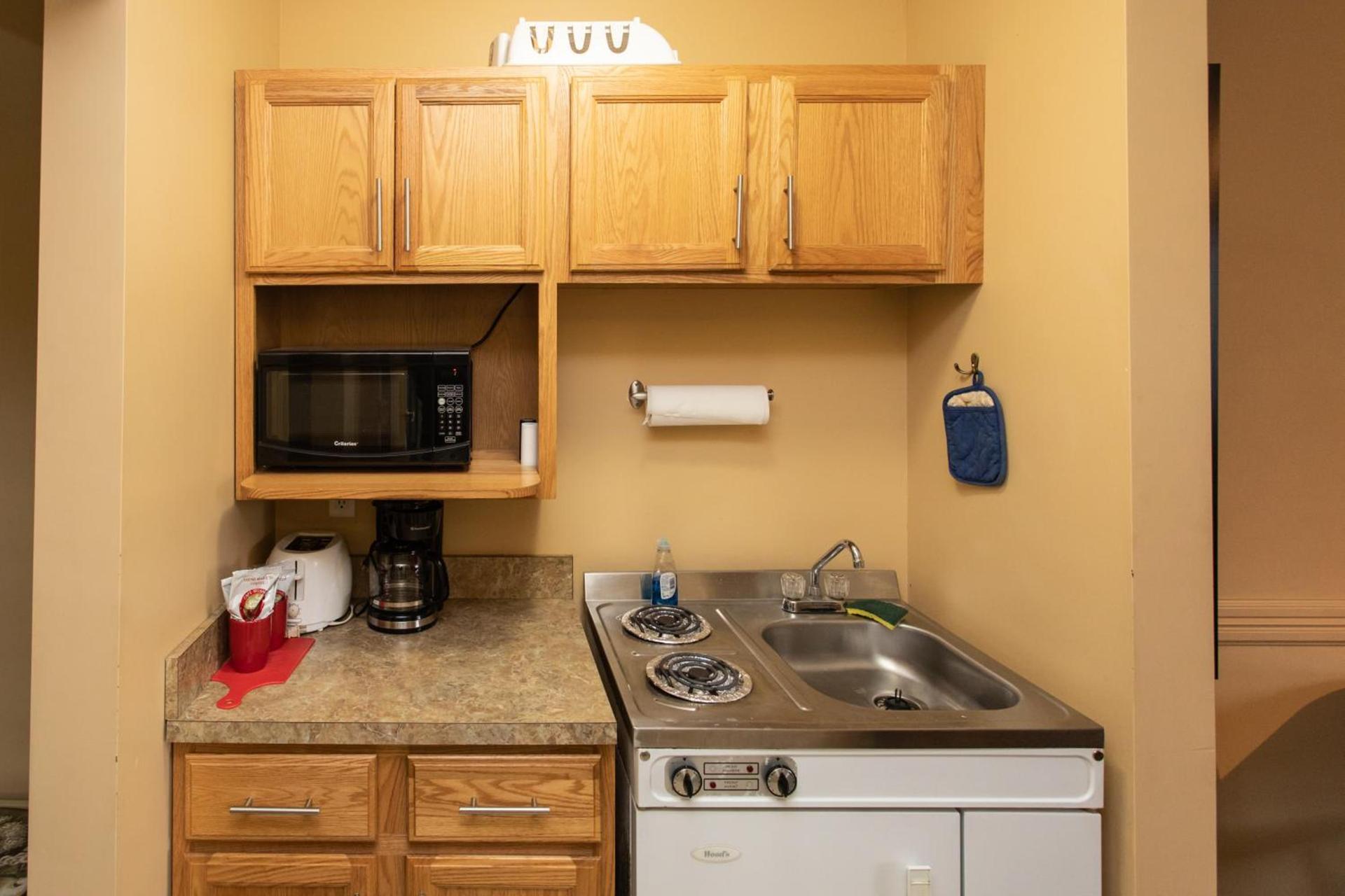 The Kingsley Suites photo 5