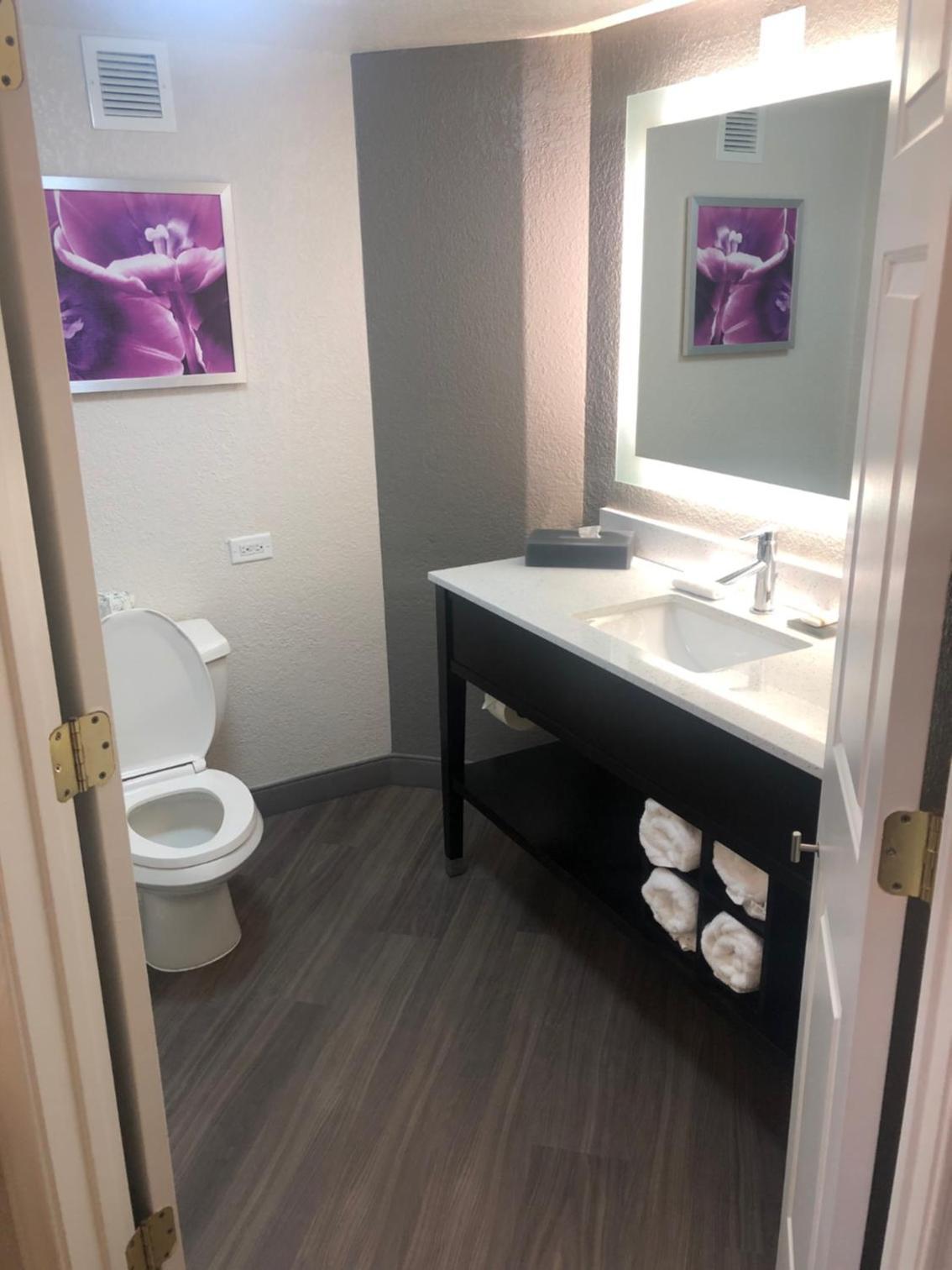 La Quinta Inn & Suites by Wyndham Panama City photo 31