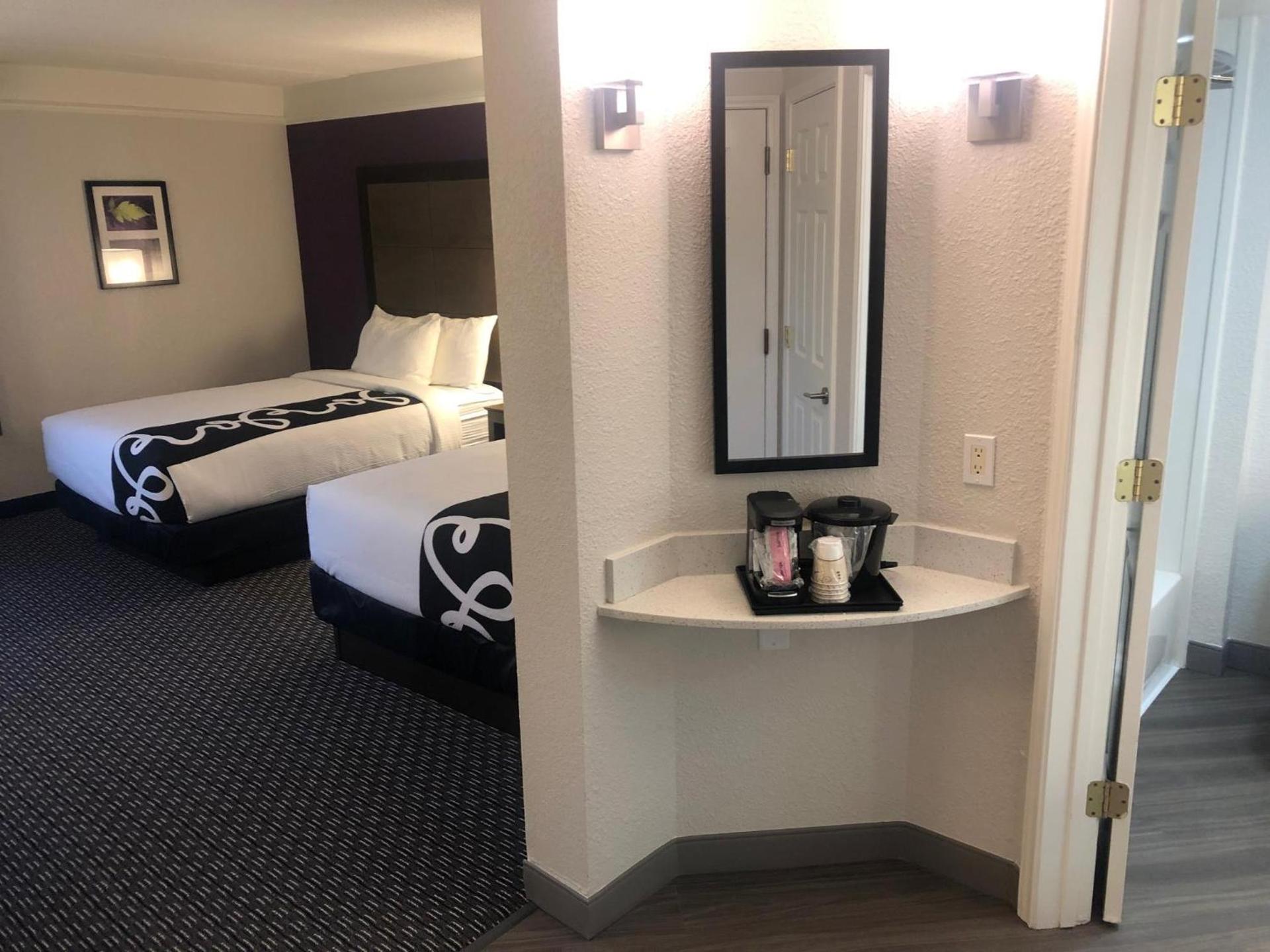 La Quinta Inn & Suites by Wyndham Panama City photo 30