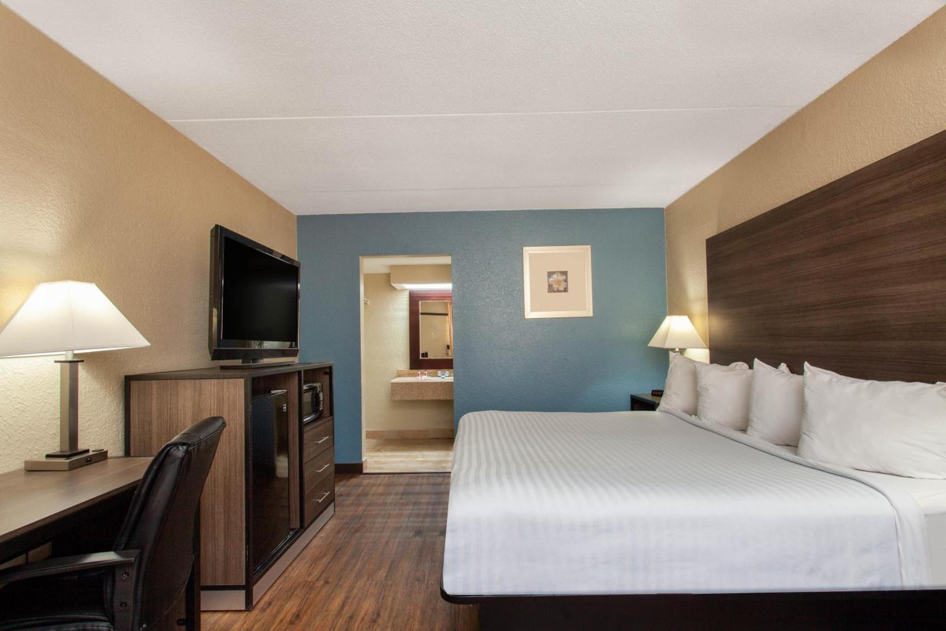 Travelodge by Wyndham Deltona photo 16