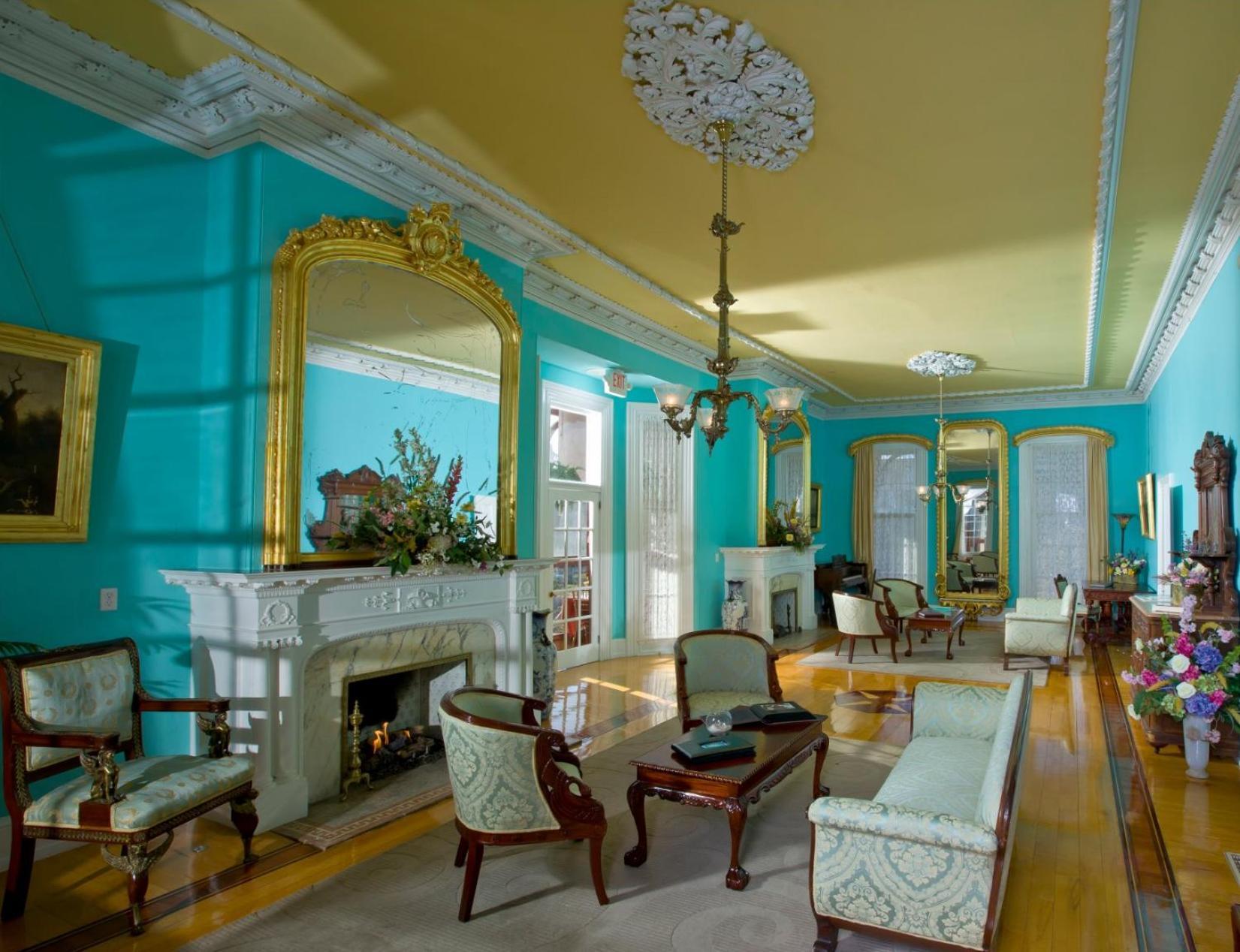 Southern Mansion photo 3