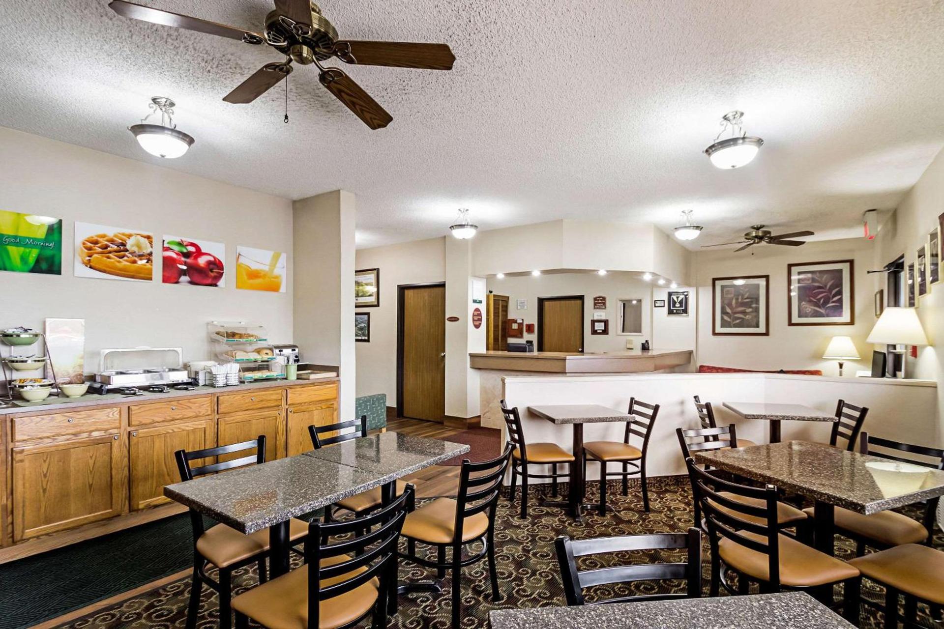 Quality Inn Sheboygan North I-43 photo 14