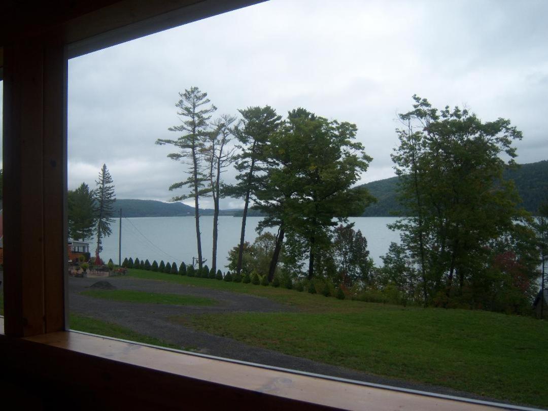 Cobblescote on the Lake photo 23