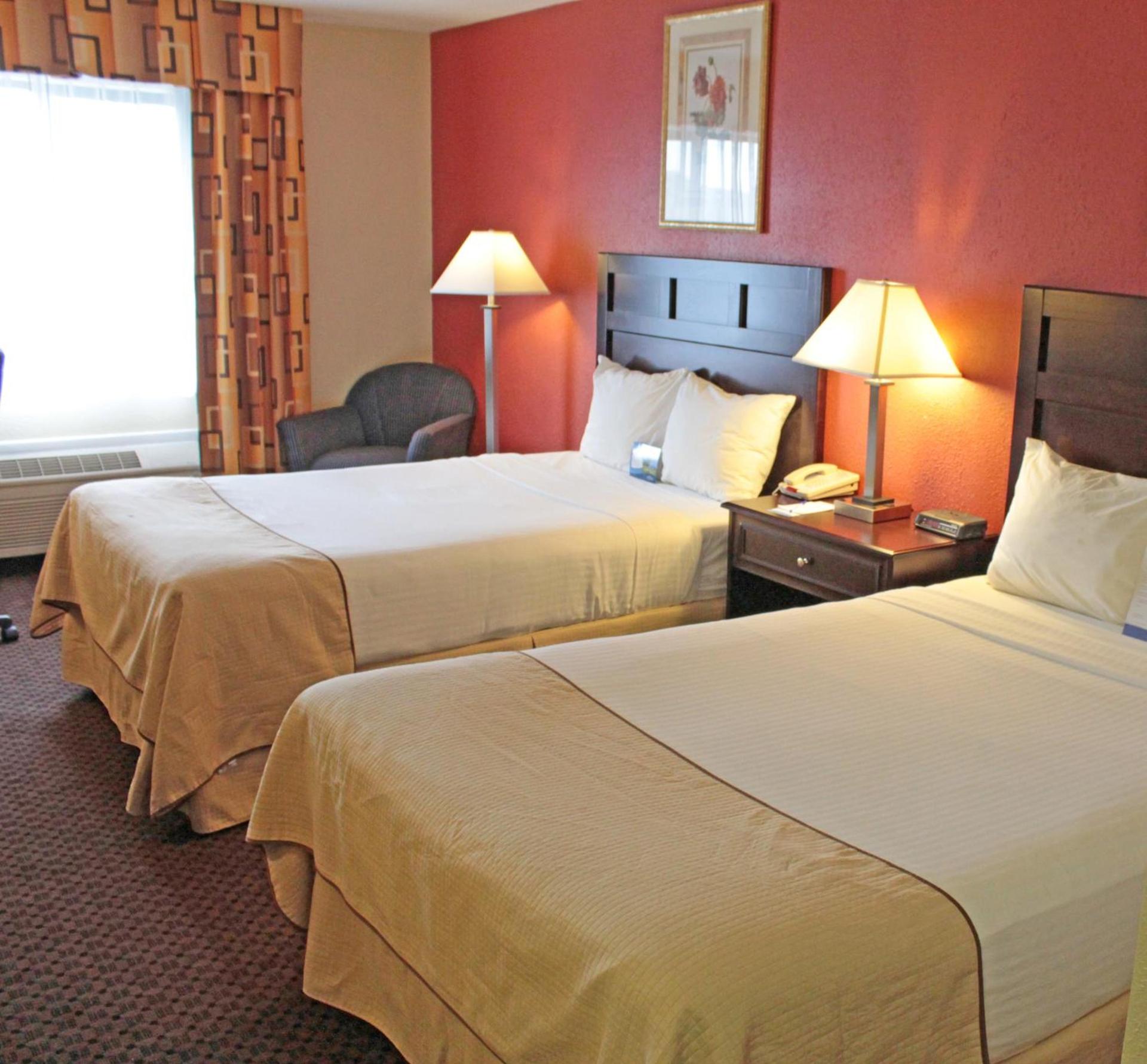 Baymont by Wyndham Battle Creek Downtown photo 16