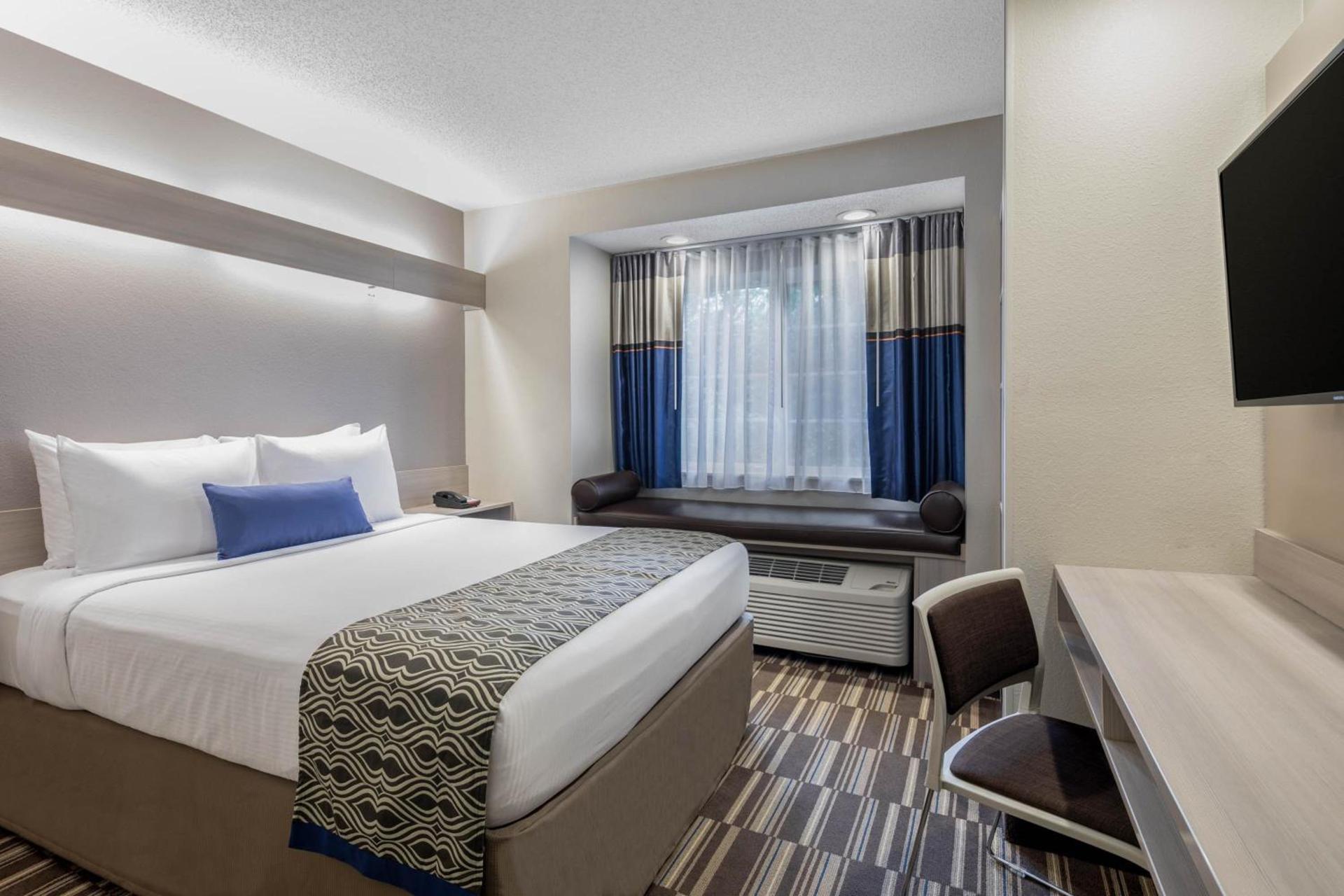Microtel Inn & Suites by Wyndham Atlanta Buckhead Area photo 22