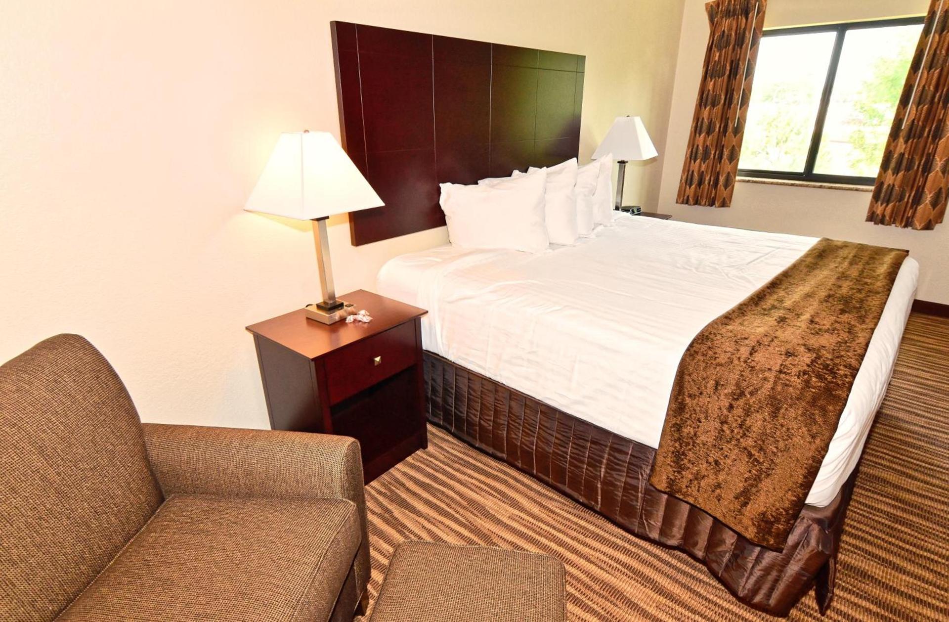 Cobblestone Inn & Suites - Clarion photo 55