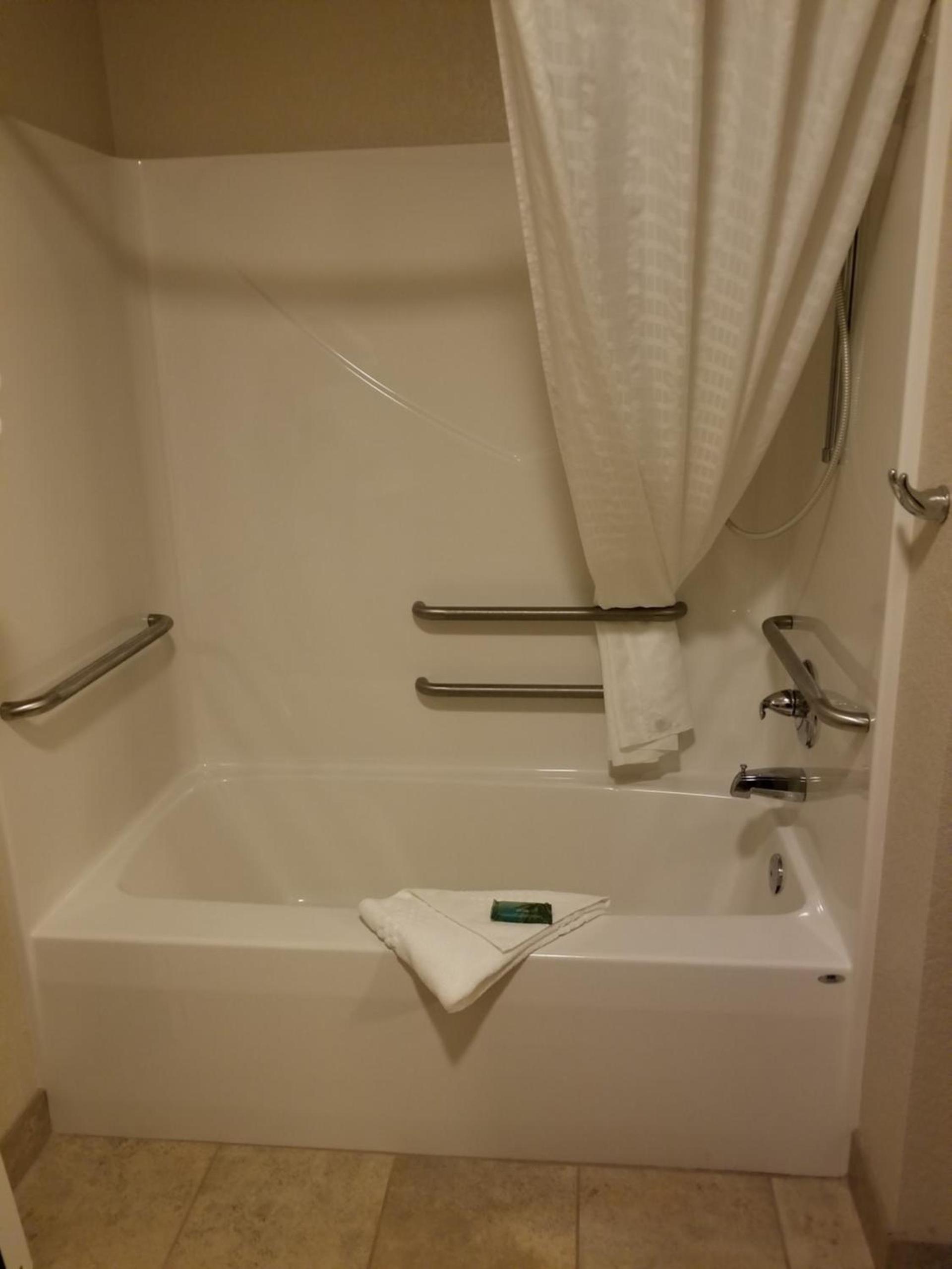 Cobblestone Inn & Suites - Clarion photo 50