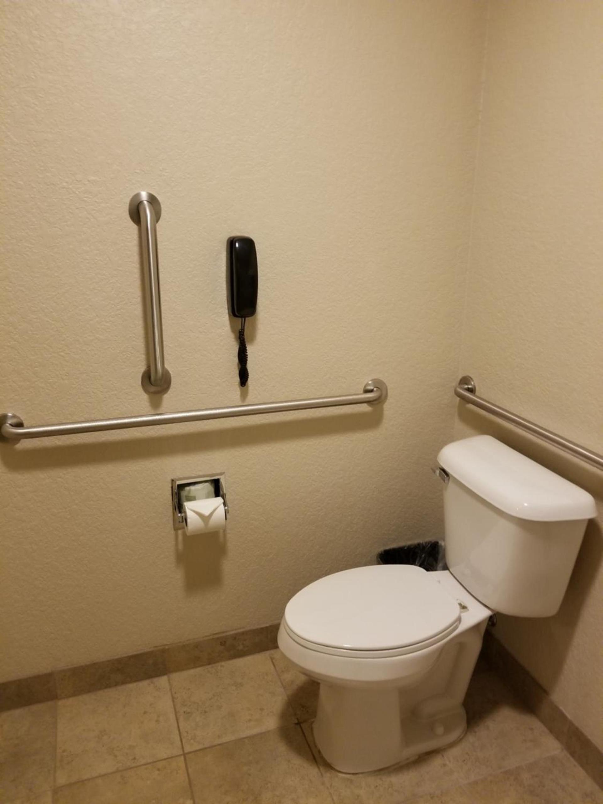 Cobblestone Inn & Suites - Clarion photo 51