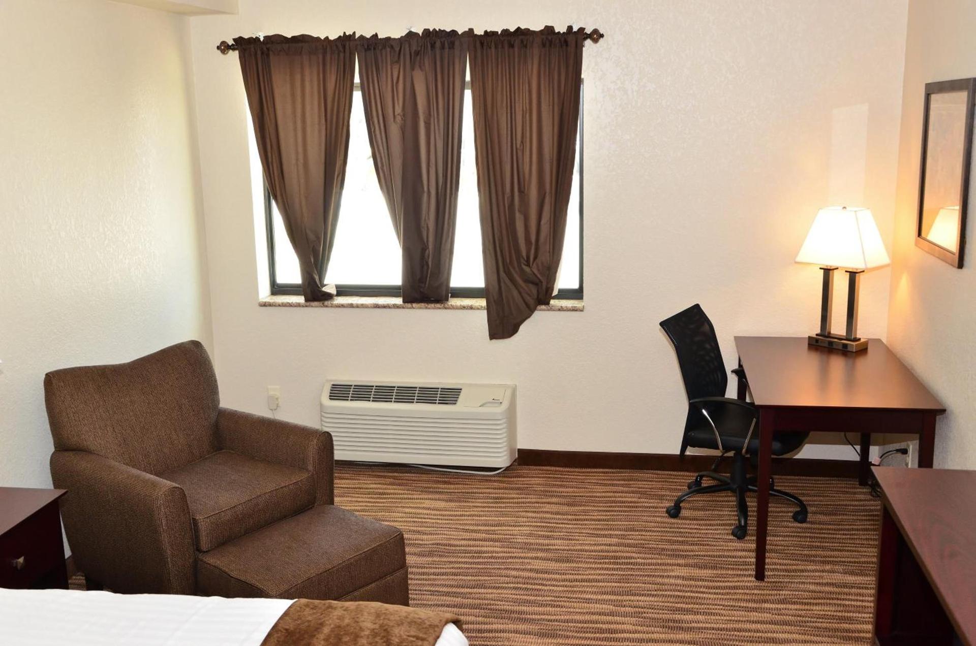 Cobblestone Inn & Suites - Clarion photo 41