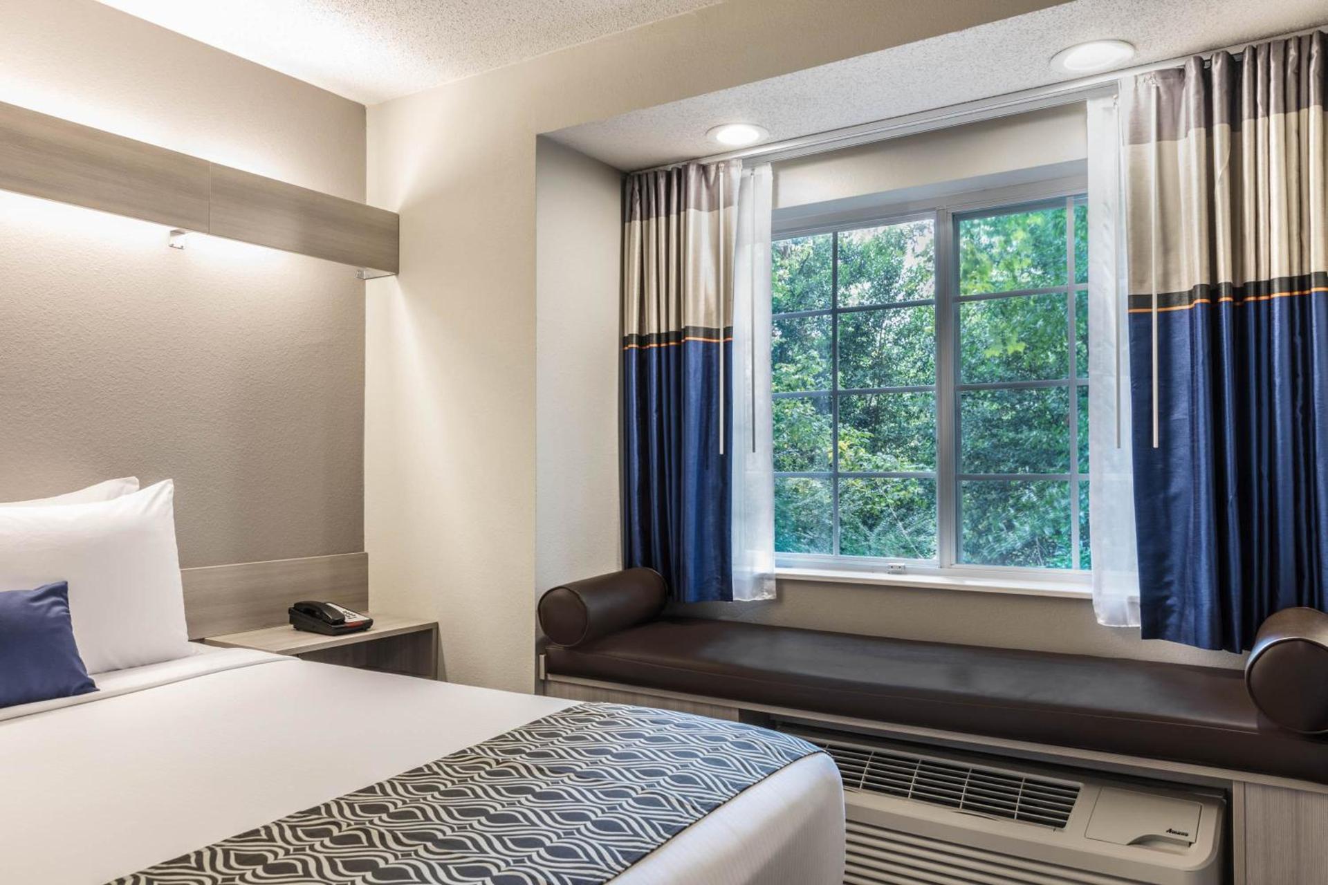 Microtel Inn & Suites by Wyndham Atlanta Buckhead Area photo 30