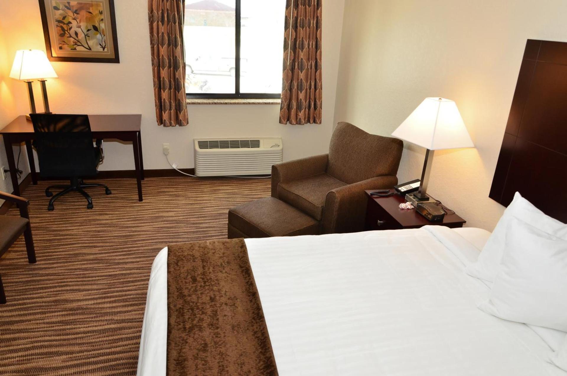 Cobblestone Inn & Suites - Clarion photo 30