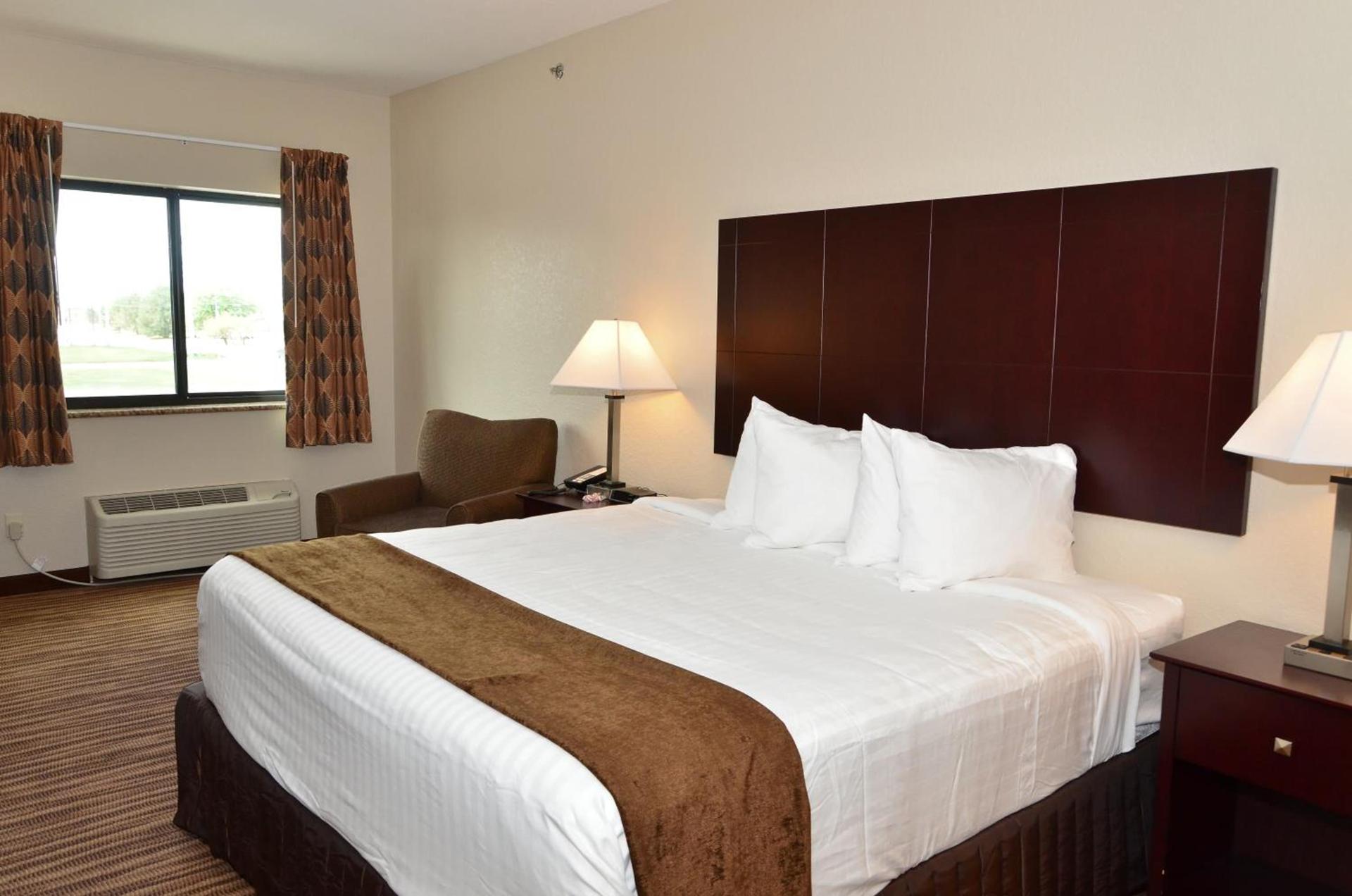 Cobblestone Inn & Suites - Clarion photo 32