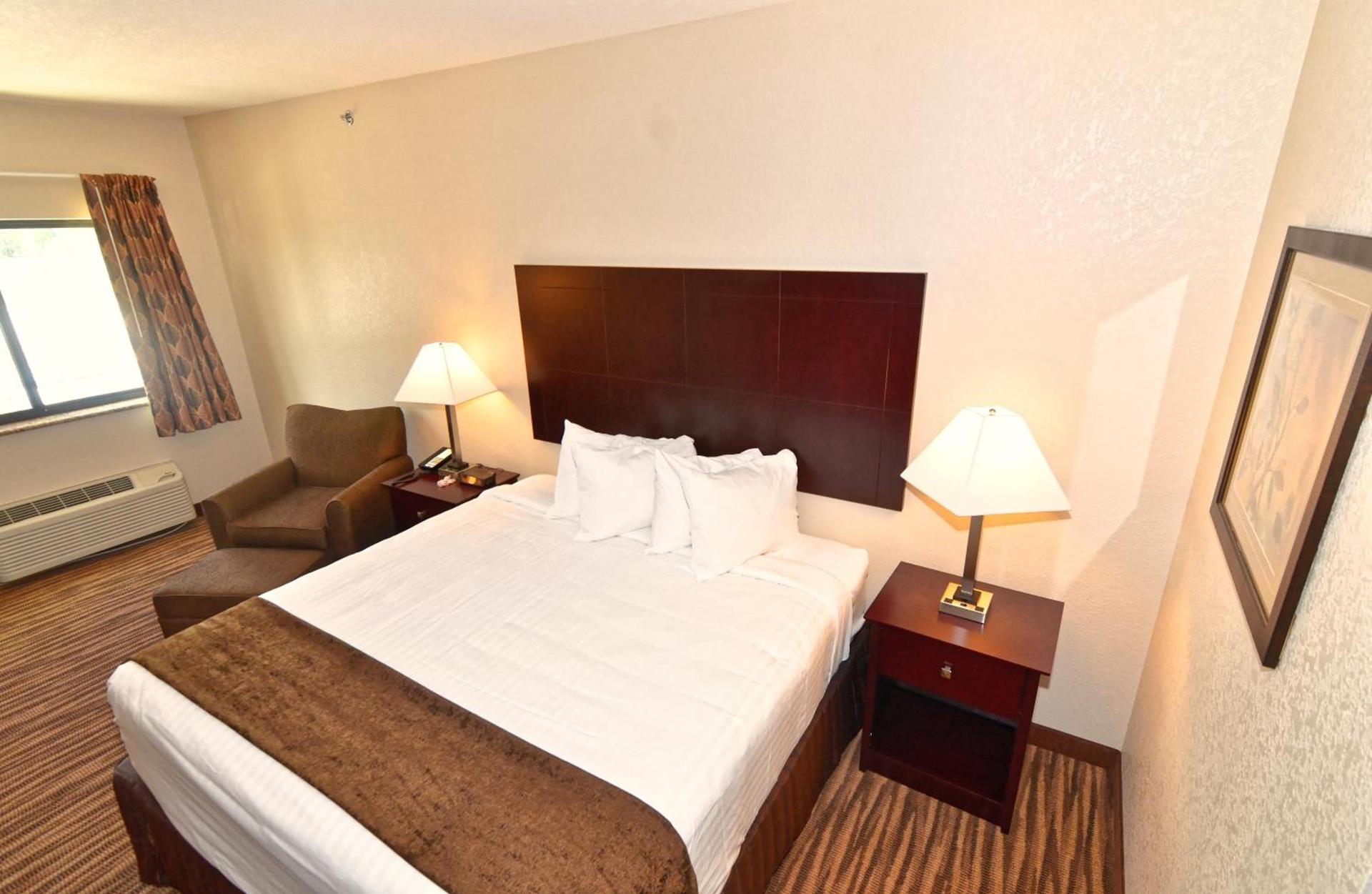 Cobblestone Inn & Suites - Clarion photo 34